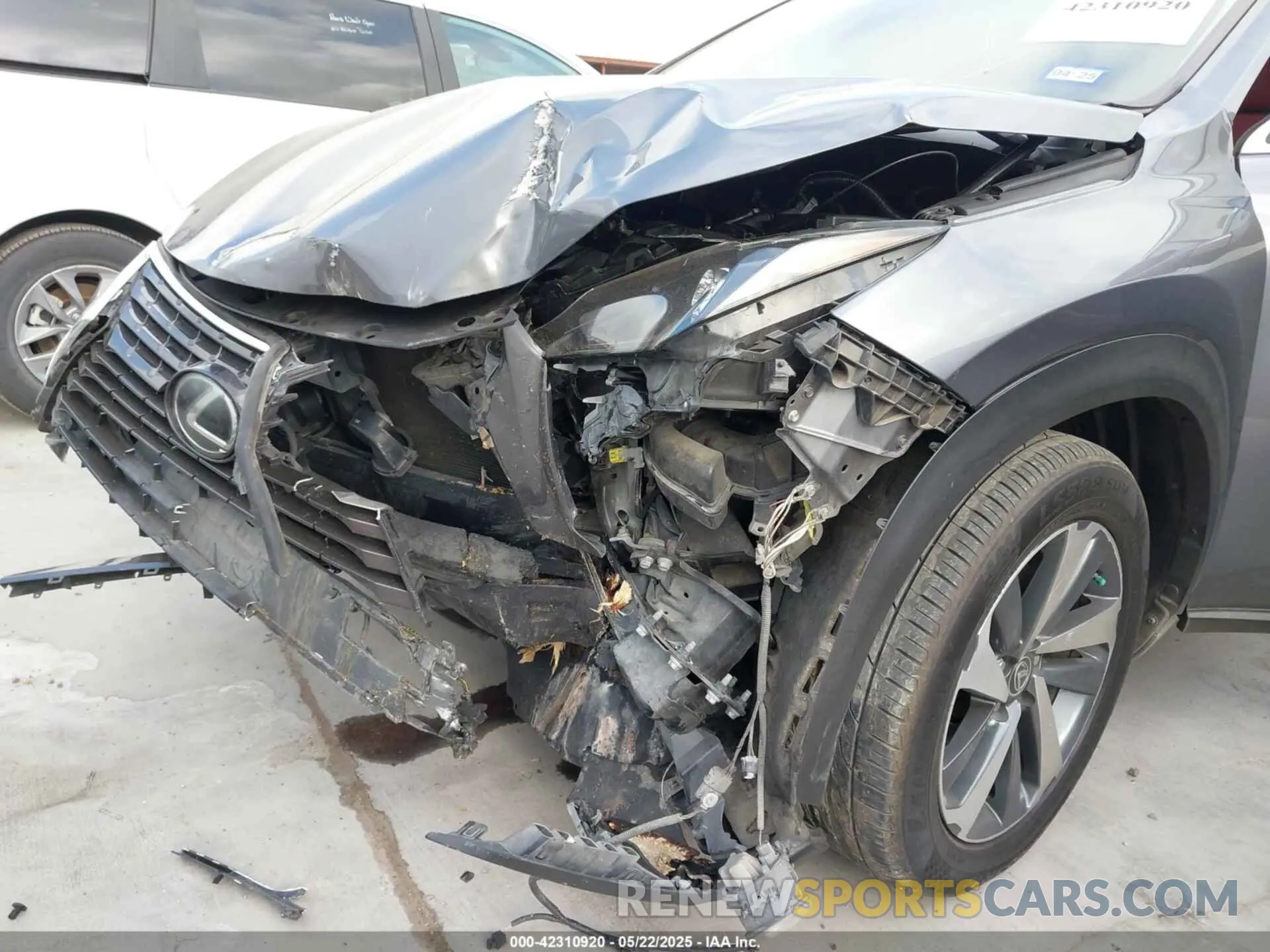 6 Фотография поврежденного автомобиля JTJGARBZ7L2174679 LEXUS NX 300 2020