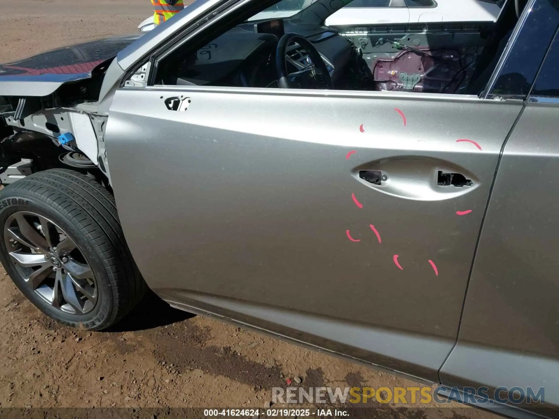 19 Фотография поврежденного автомобиля JTJSARBZ7L5010244 LEXUS NX 300 2020