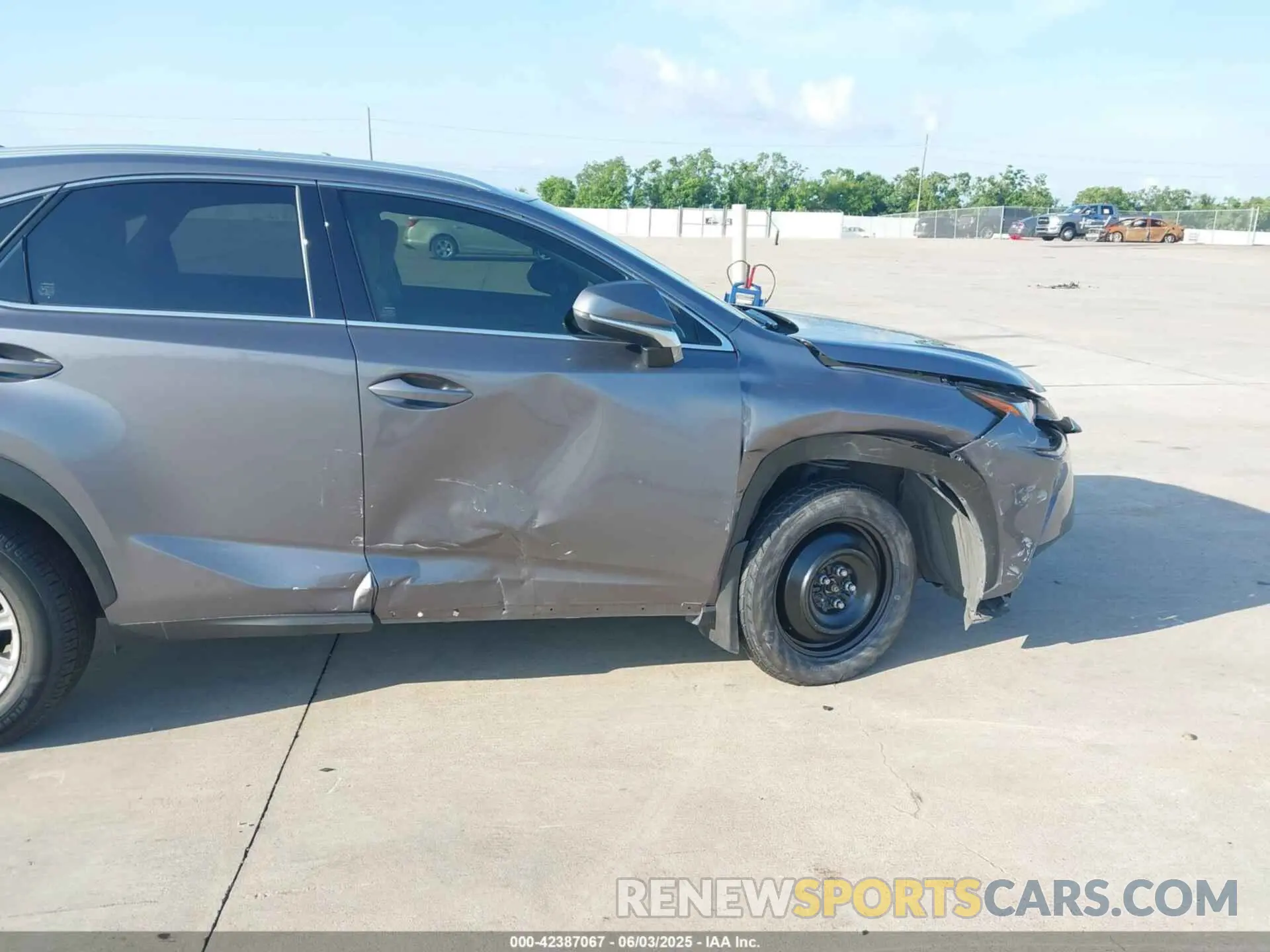 6 Фотография поврежденного автомобиля JTJDARBZ3M2200571 LEXUS NX 300 2021