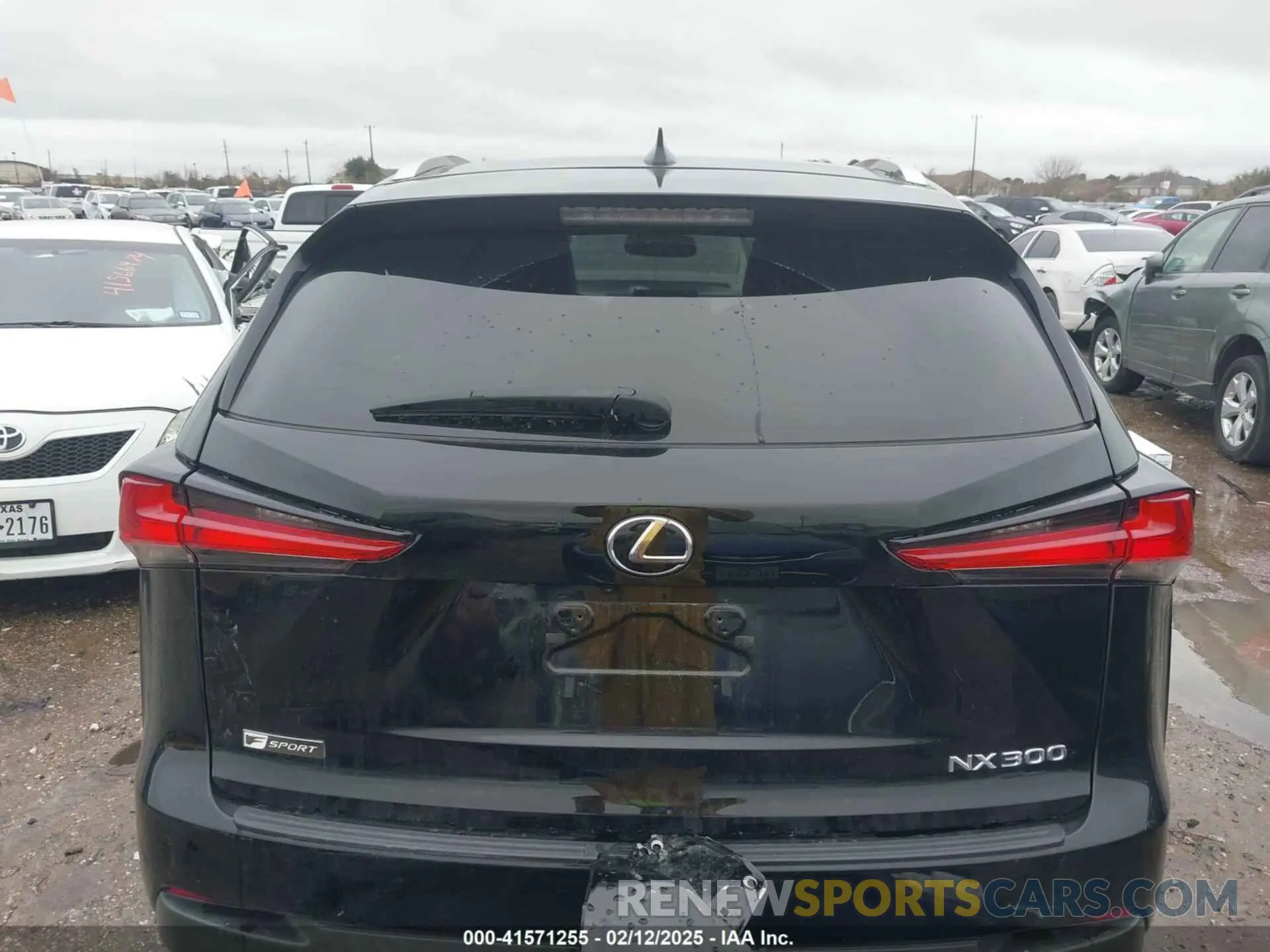 17 Photograph of a damaged car JTJSARBZ2M2190994 LEXUS NX 300 2021