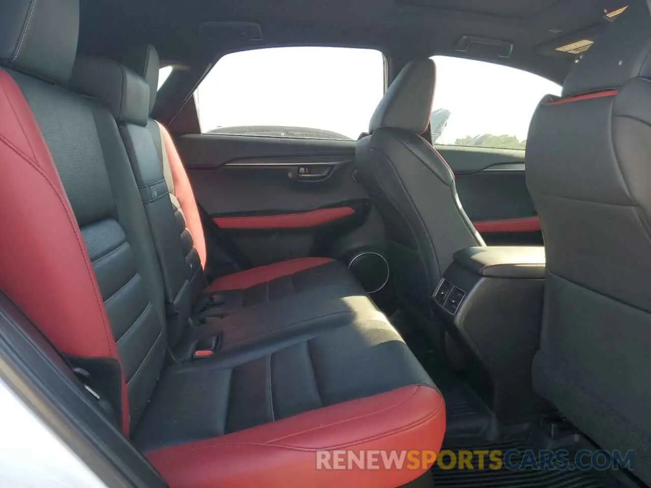 11 Фотография поврежденного автомобиля JTJSARBZ9L2175536 LEXUS NX 300 F S 2020