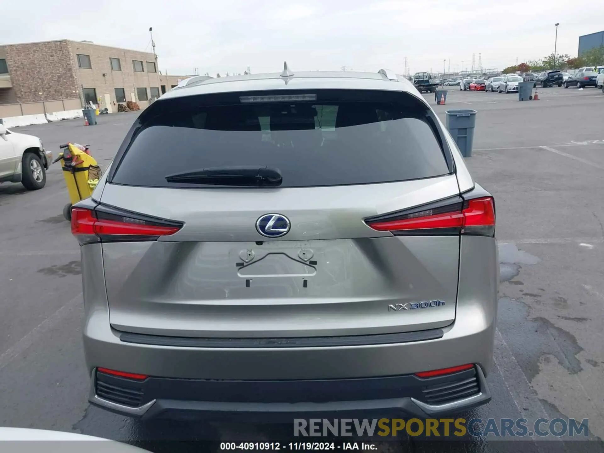 16 Photograph of a damaged car JTJBJRBZ0K2098960 LEXUS NX 300H 2019