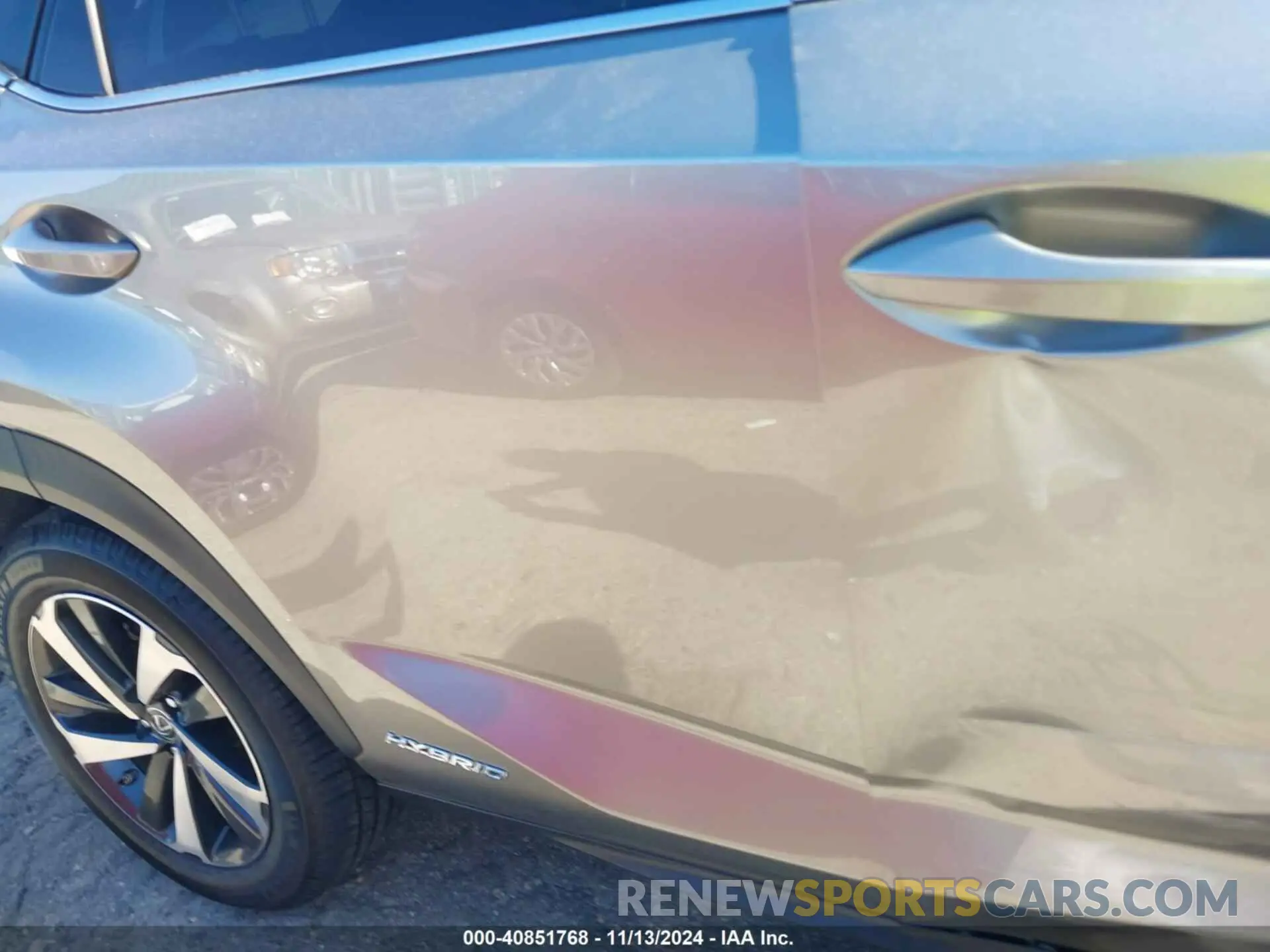 18 Photograph of a damaged car JTJBJRBZ9K2097192 LEXUS NX 300H 2019