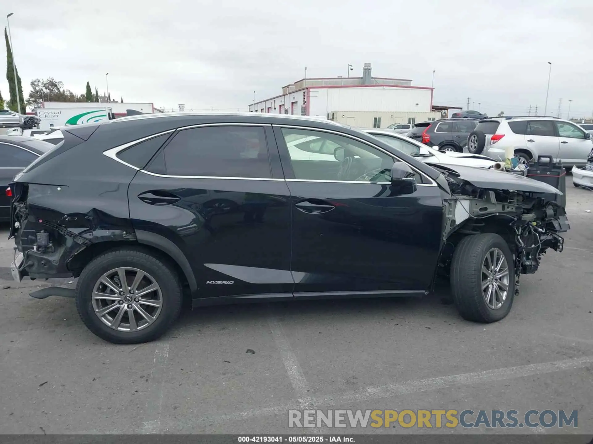14 Photograph of a damaged car JTJDJRDZ6L2133315 LEXUS NX 300H 2020