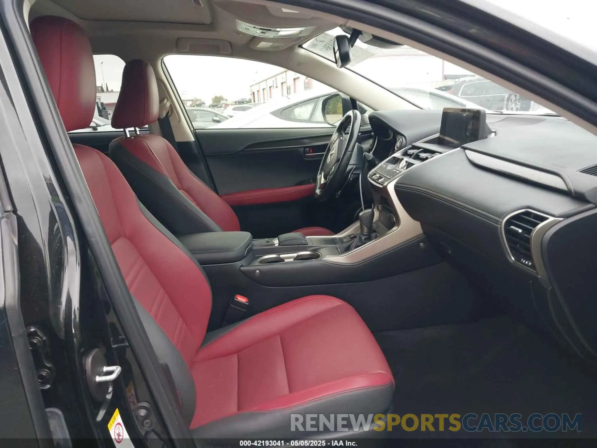 5 Photograph of a damaged car JTJDJRDZ6L2133315 LEXUS NX 300H 2020