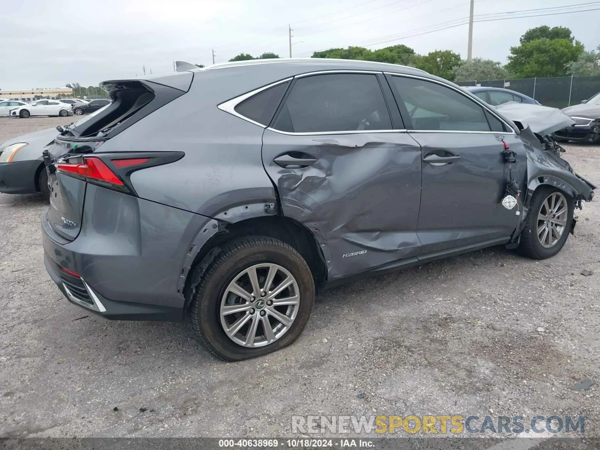 4 Фотография поврежденного автомобиля JTJDJRDZXL2145340 LEXUS NX 300H 2020