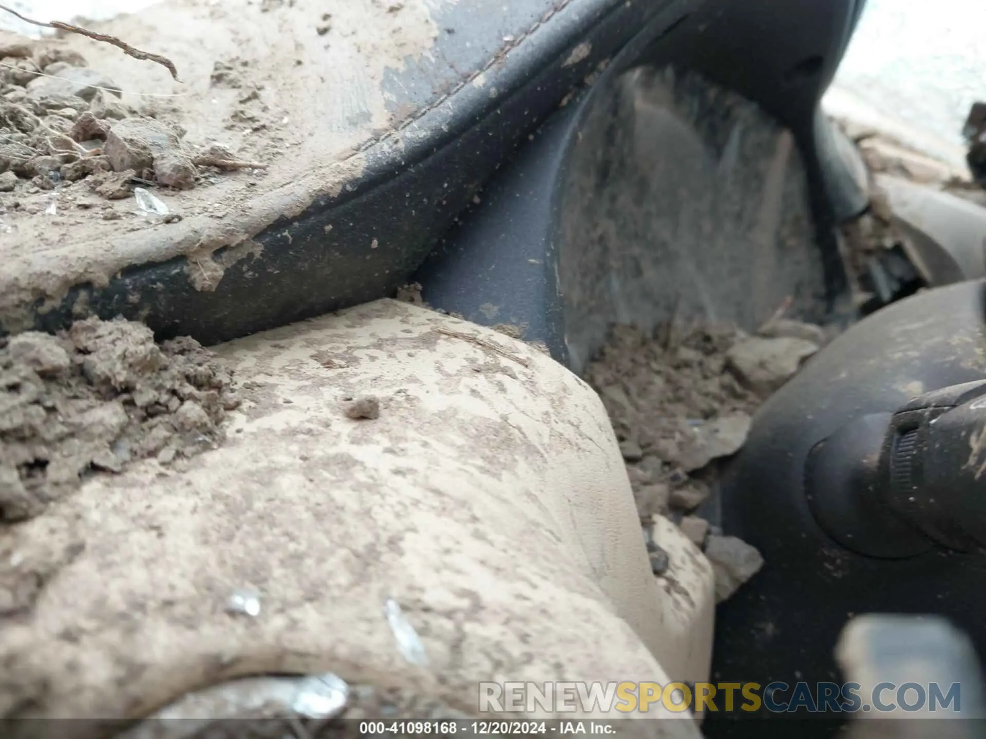 7 Фотография поврежденного автомобиля JTJGJRDZ3L2136153 LEXUS NX 300H 2020