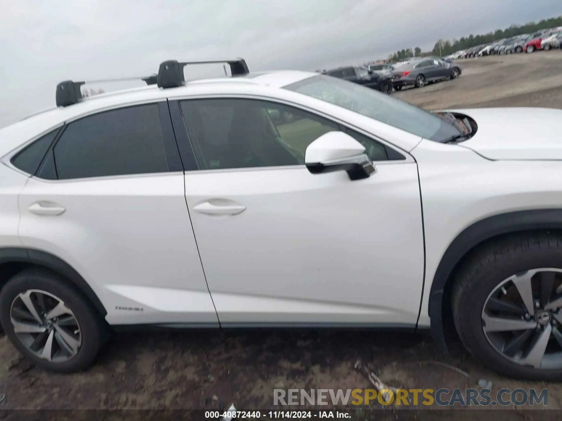 13 Фотография поврежденного автомобиля JTJGJRDZ3L5004170 LEXUS NX 300H 2020