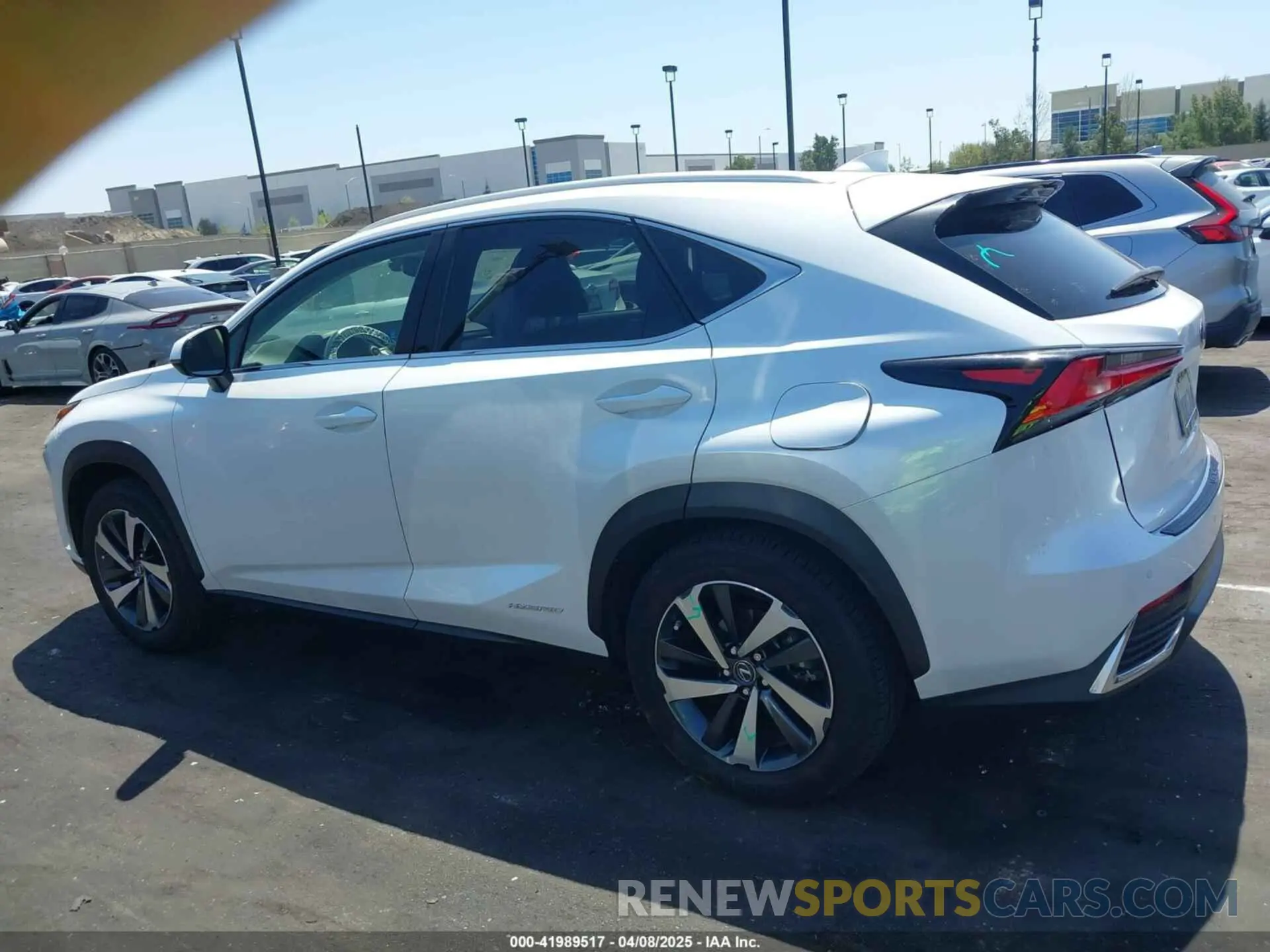 14 Photograph of a damaged car JTJGJRDZ4L5000855 LEXUS NX 300H 2020