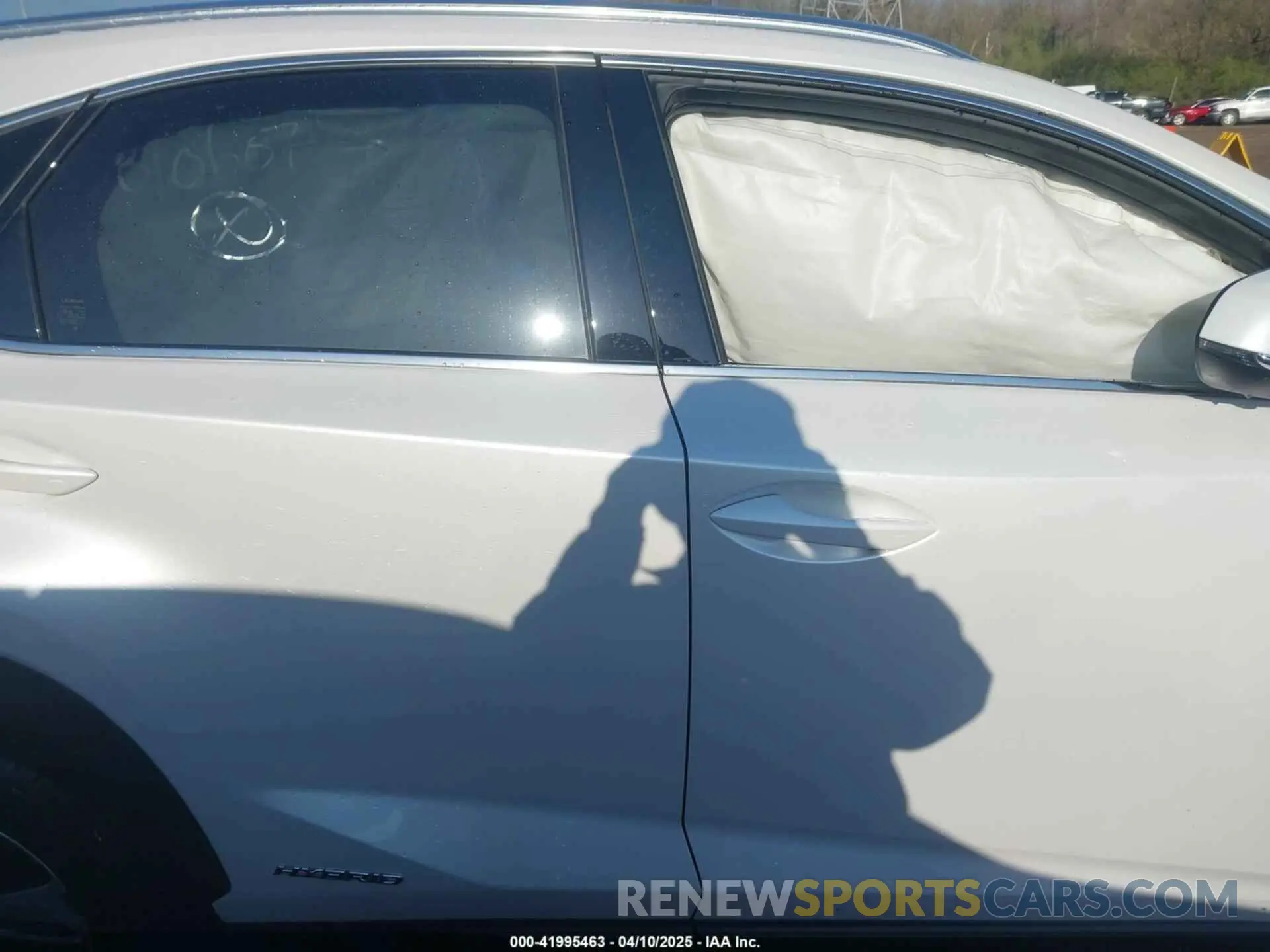 14 Фотография поврежденного автомобиля JTJGJRDZ0M5010607 LEXUS NX 300H 2021