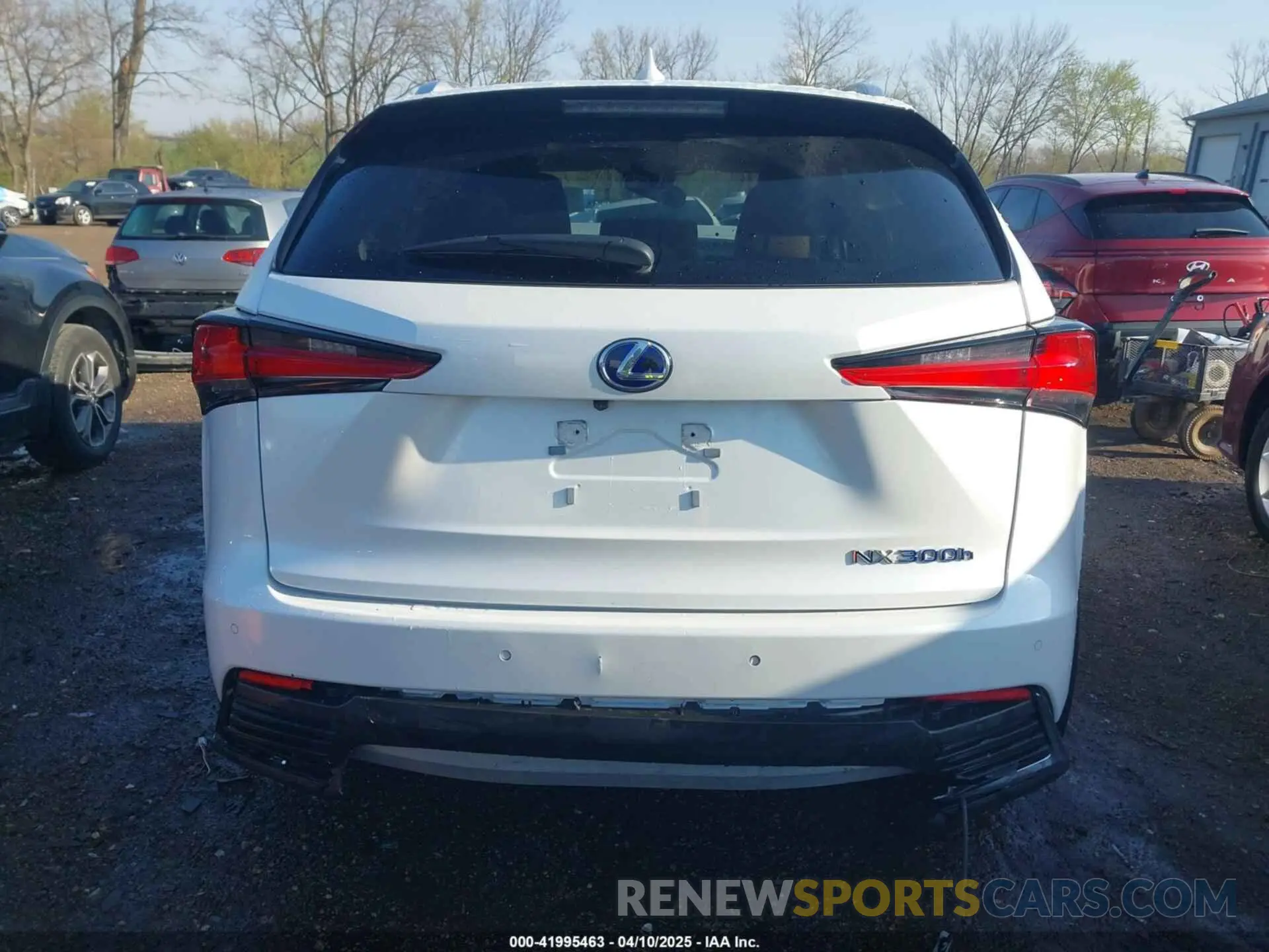 17 Фотография поврежденного автомобиля JTJGJRDZ0M5010607 LEXUS NX 300H 2021
