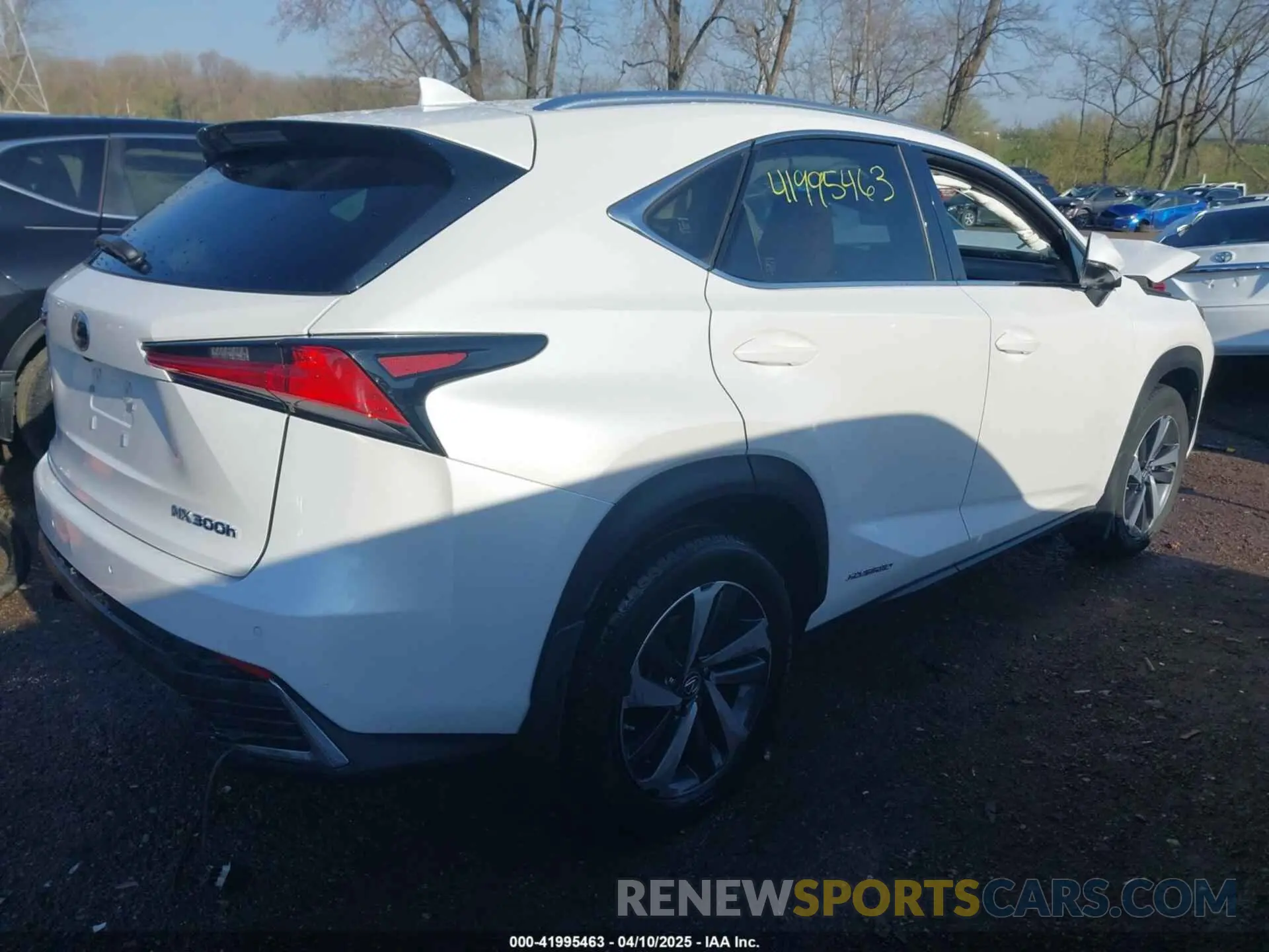 4 Фотография поврежденного автомобиля JTJGJRDZ0M5010607 LEXUS NX 300H 2021