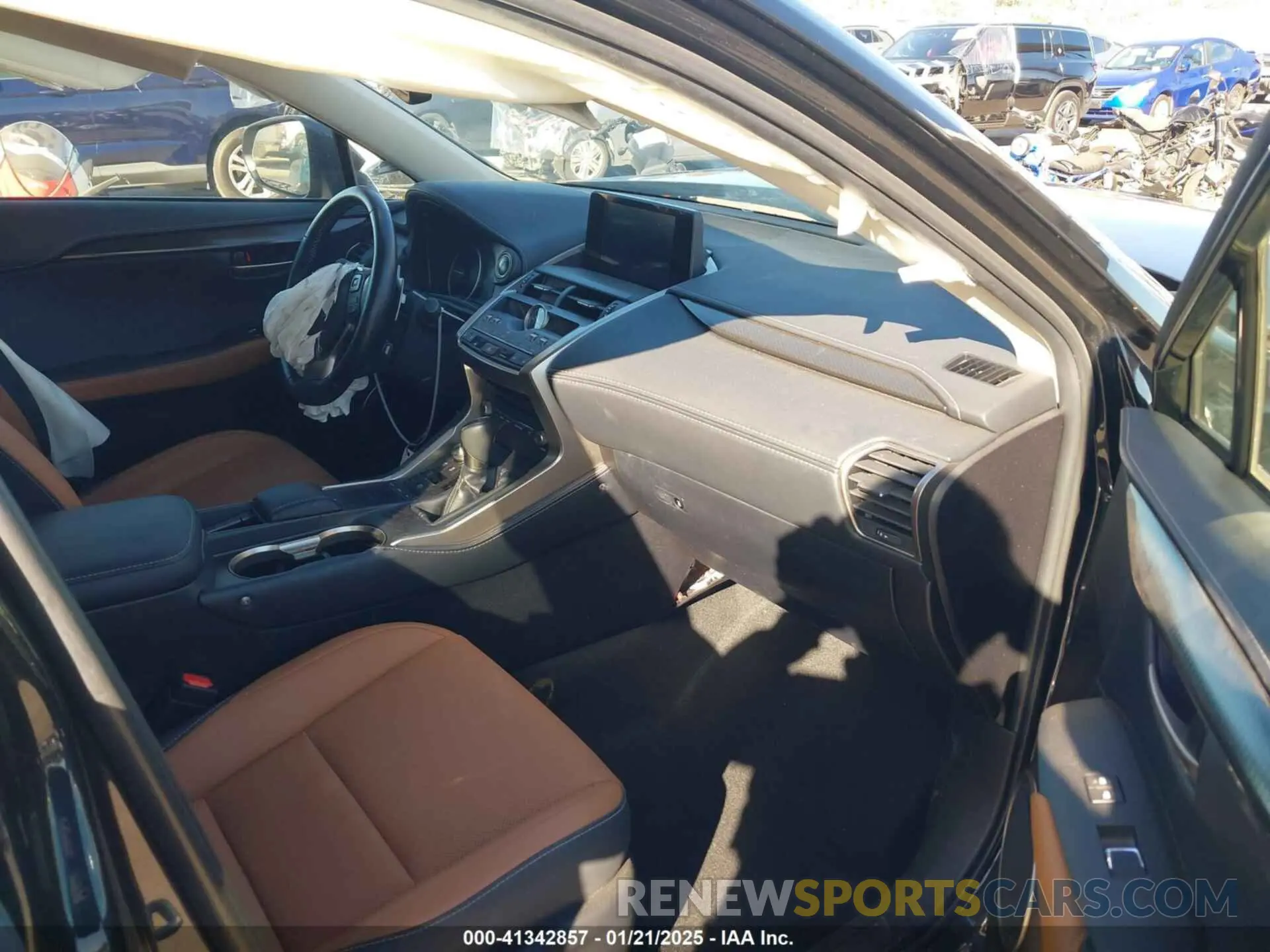 5 Фотография поврежденного автомобиля JTJGJRDZ9M2154027 LEXUS NX 300H 2021