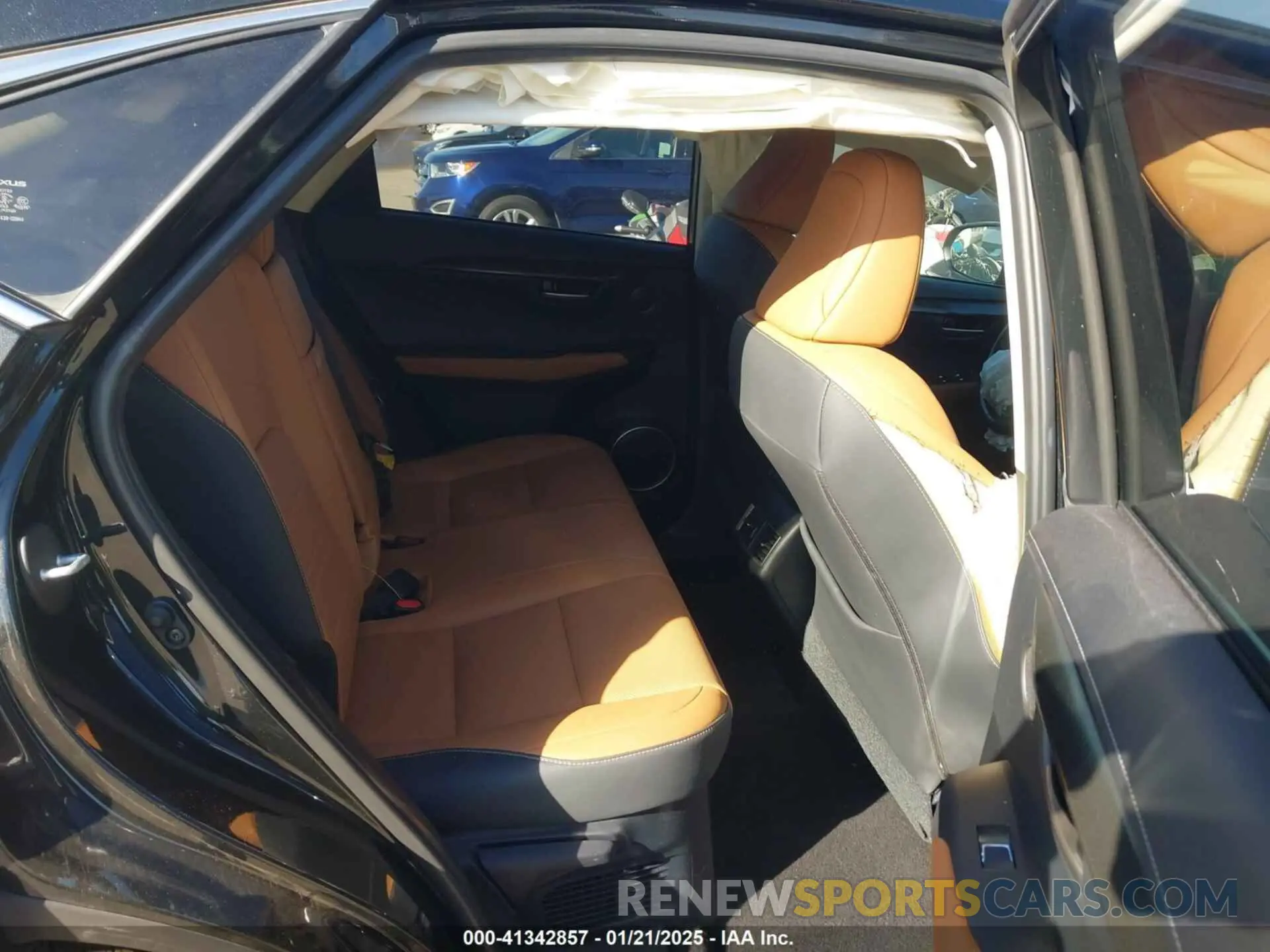 8 Фотография поврежденного автомобиля JTJGJRDZ9M2154027 LEXUS NX 300H 2021
