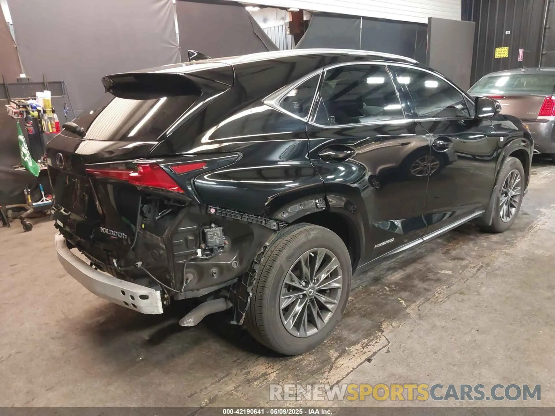 4 Фотография поврежденного автомобиля JTJSJRDZ0M2149793 LEXUS NX 300H 2021