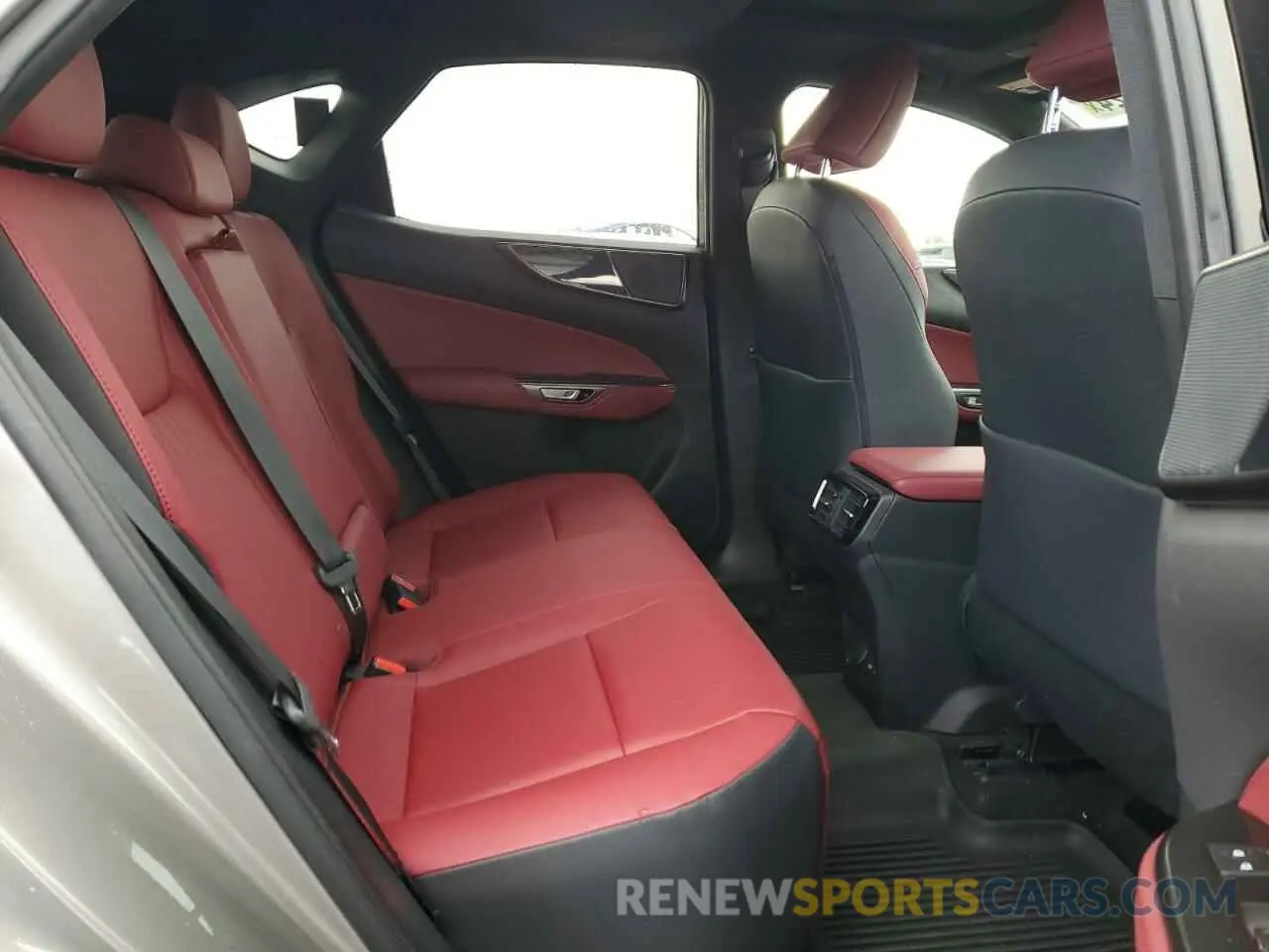 11 Фотография поврежденного автомобиля 2T2GGCEZ2NC002442 LEXUS NX 350 2022