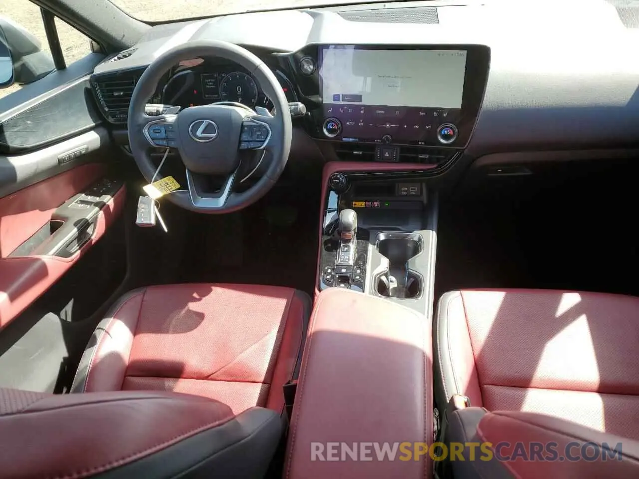 8 Photograph of a damaged car 2T2GGCEZ2NC011383 LEXUS NX 350 2022