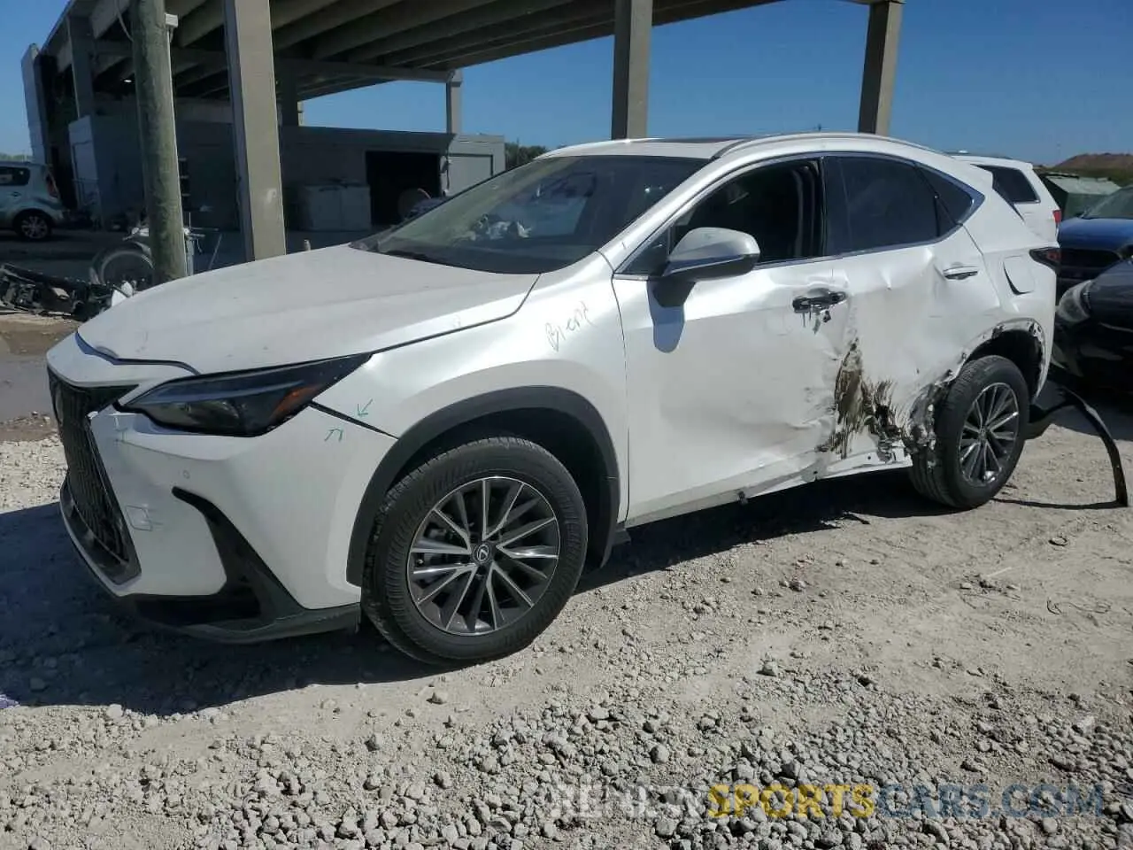 1 Фотография поврежденного автомобиля 2T2GGCEZ7NC013064 LEXUS NX 350 2022