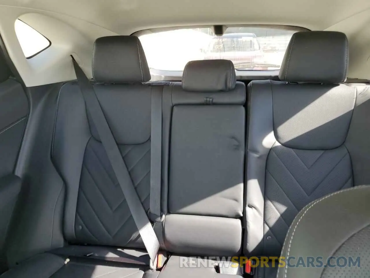 10 Photograph of a damaged car 2T2HGCEZXNC008042 LEXUS NX 350 2022
