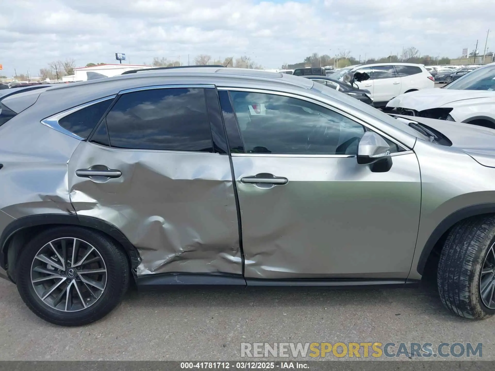 12 Фотография поврежденного автомобиля JTJGGCEZ5R2015689 LEXUS NX 350 2024