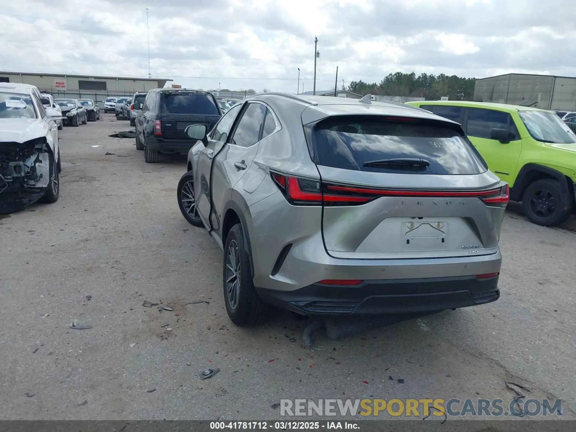 3 Фотография поврежденного автомобиля JTJGGCEZ5R2015689 LEXUS NX 350 2024