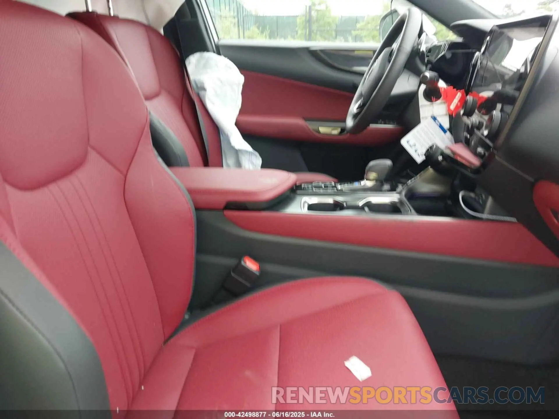 5 Photograph of a damaged car 2T2GGCEZ1SC081789 LEXUS NX 350 2025