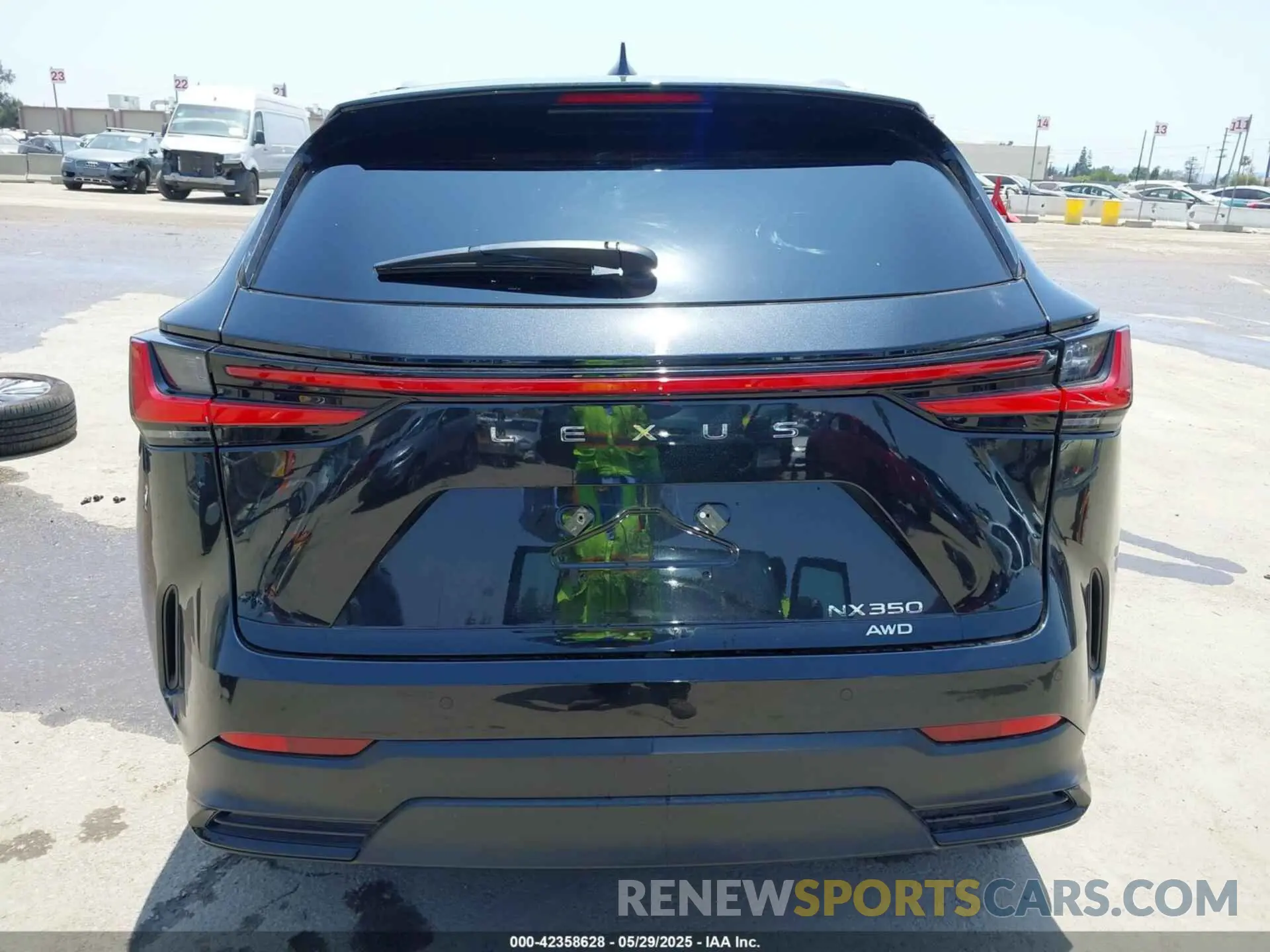 17 Фотография поврежденного автомобиля 2T2GGCEZ6SC073039 LEXUS NX 350 2025