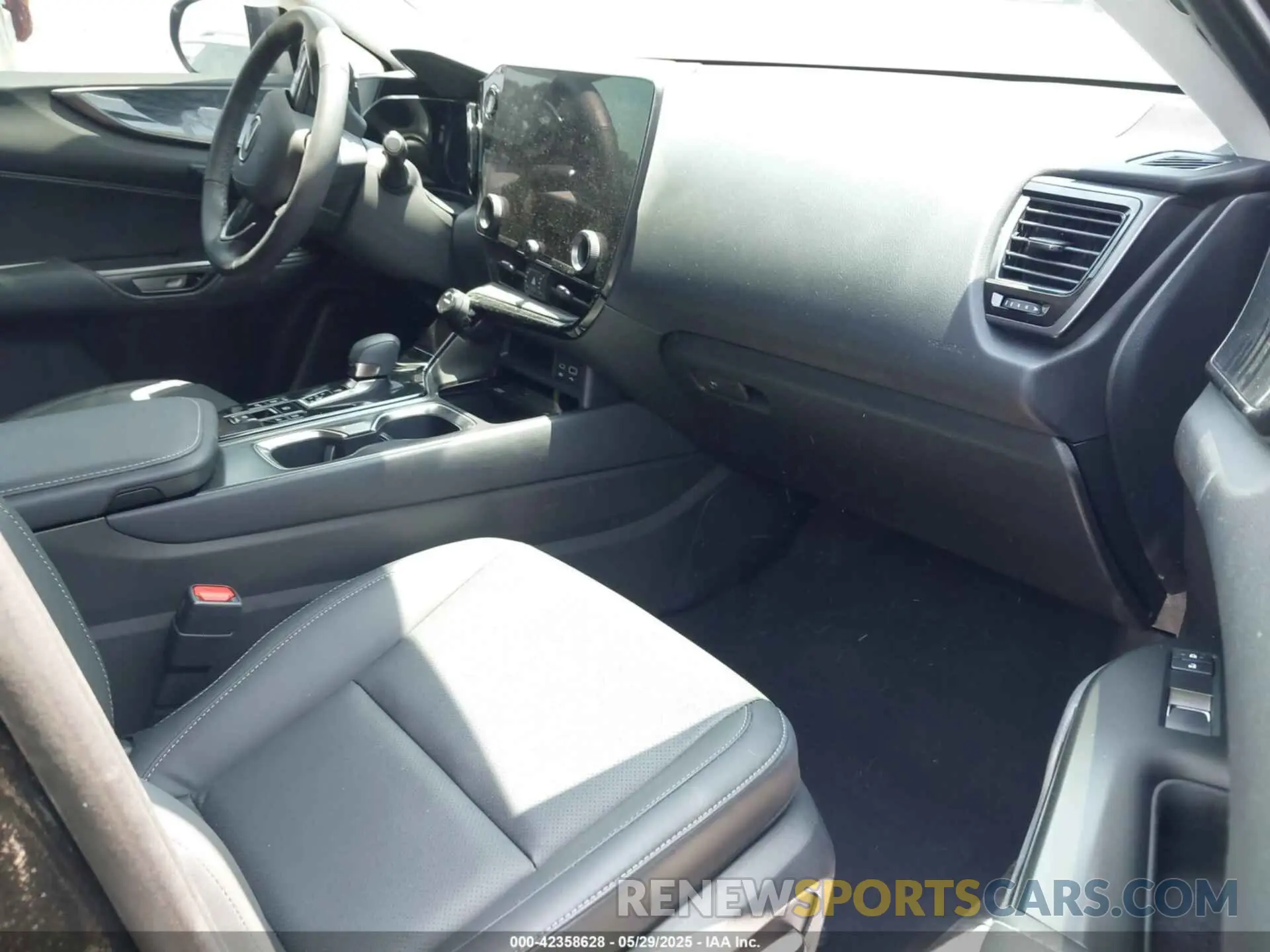 5 Фотография поврежденного автомобиля 2T2GGCEZ6SC073039 LEXUS NX 350 2025