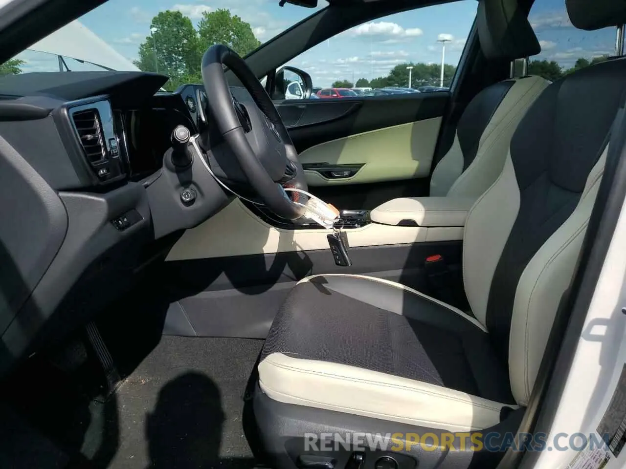 7 Фотография поврежденного автомобиля 2T2HGCEZ1RC048676 LEXUS NX 350 LUX 2024