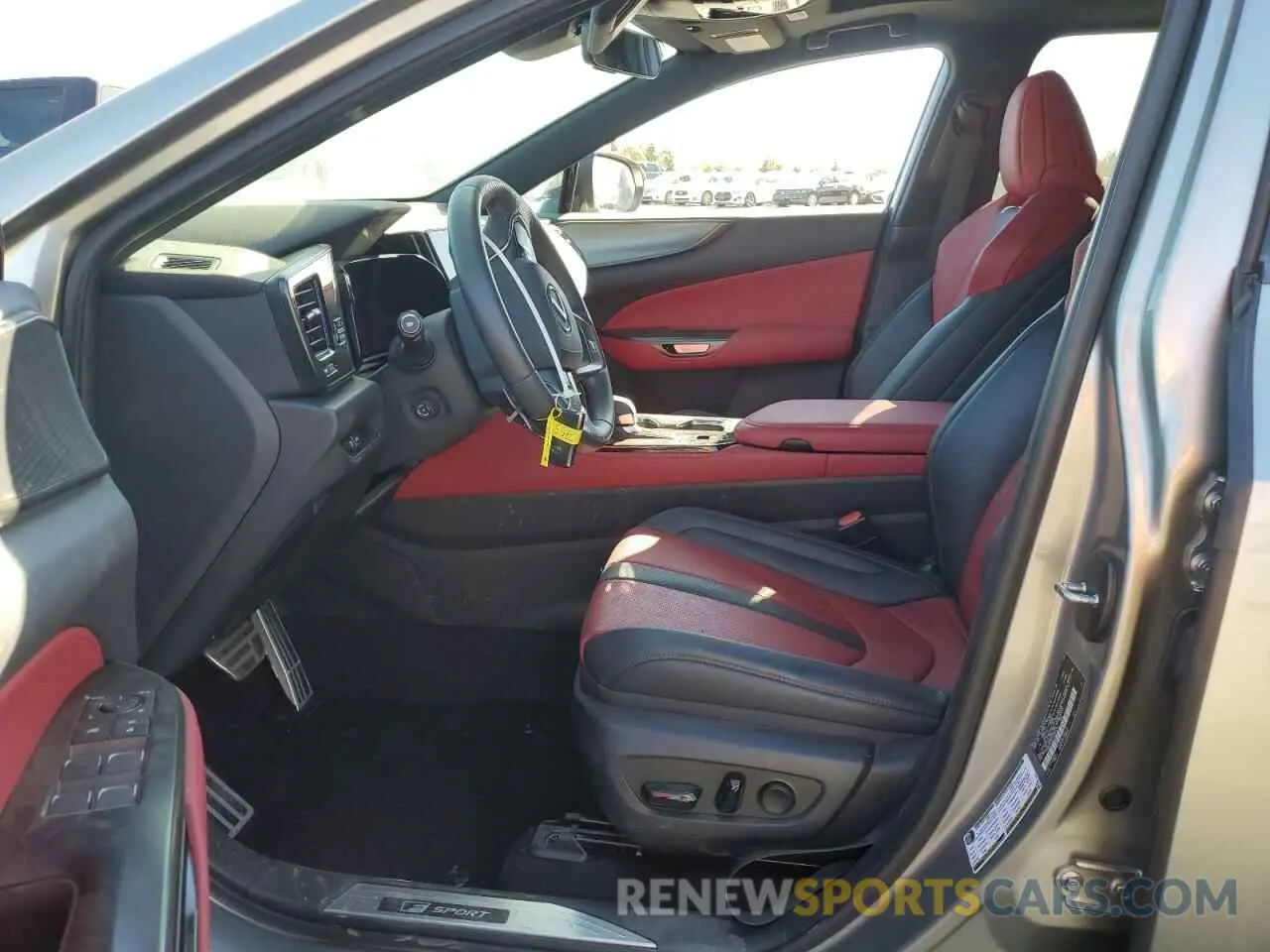 7 Фотография поврежденного автомобиля 2T2KGCEZ4RC038178 LEXUS NX 350 LUX 2024