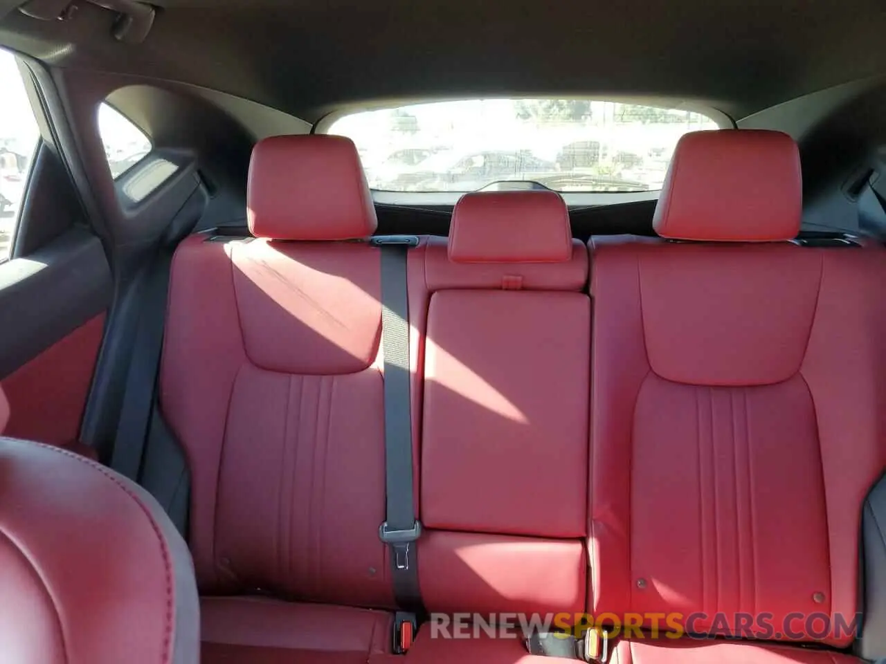 10 Photograph of a damaged car 2T2AKCEZ1NC006969 LEXUS NX 350H 2022