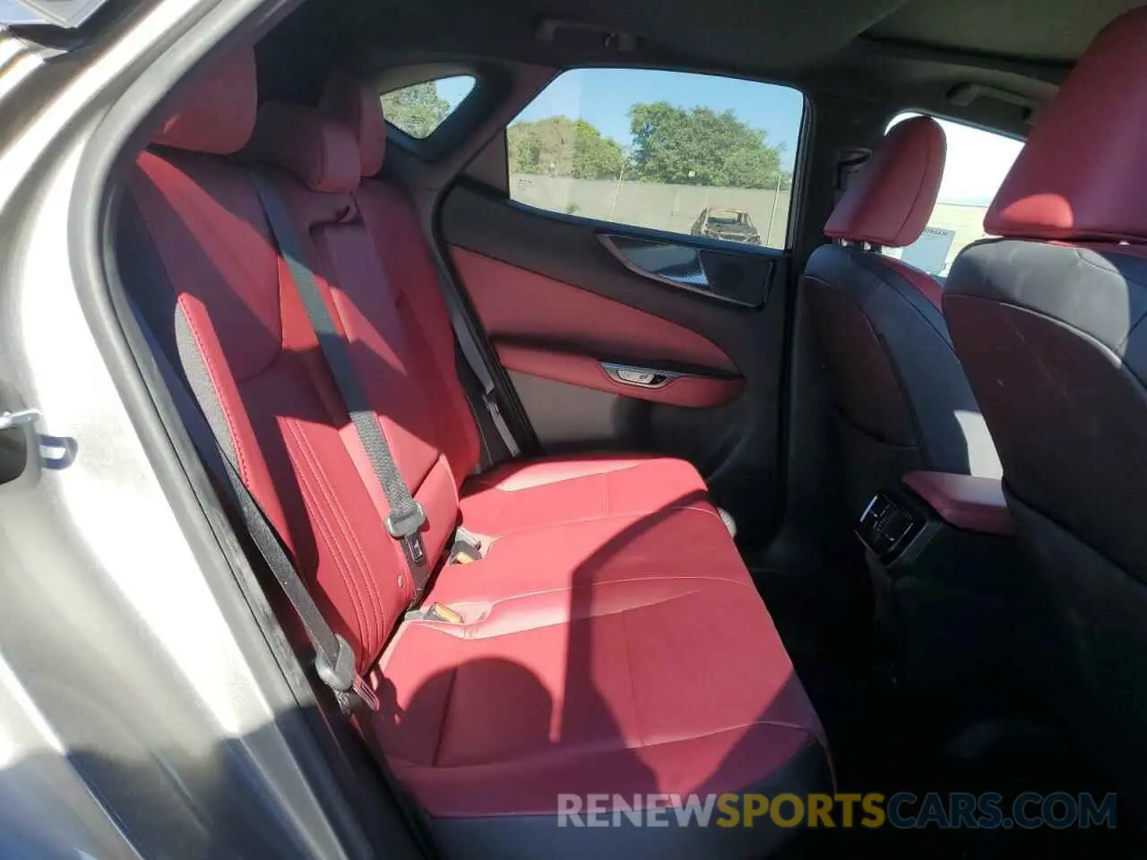11 Photograph of a damaged car 2T2AKCEZ1NC006969 LEXUS NX 350H 2022