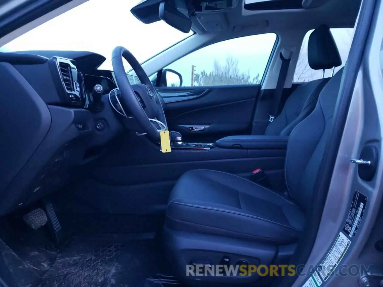 7 Фотография поврежденного автомобиля 2T2GKCEZ3NC001671 LEXUS NX 350H 2022