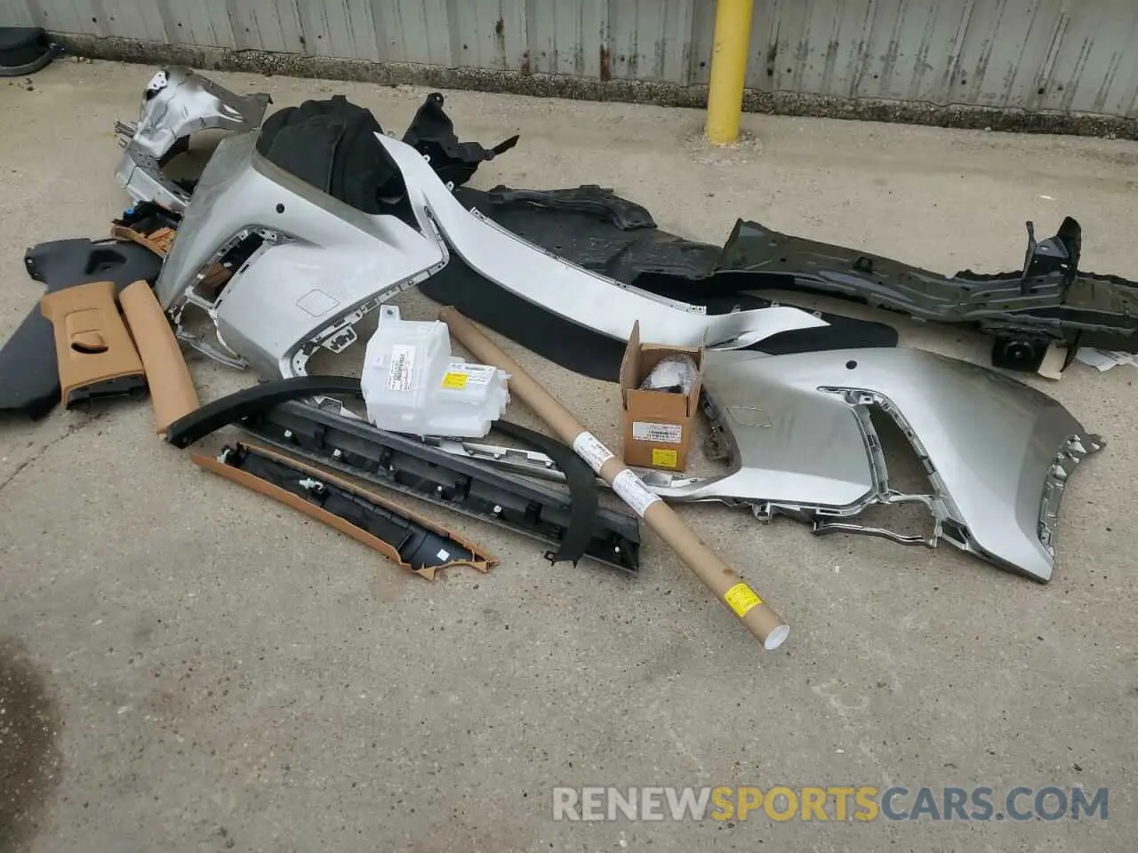 13 Photograph of a damaged car 2T2GKCEZ4NC008144 LEXUS NX 350H 2022