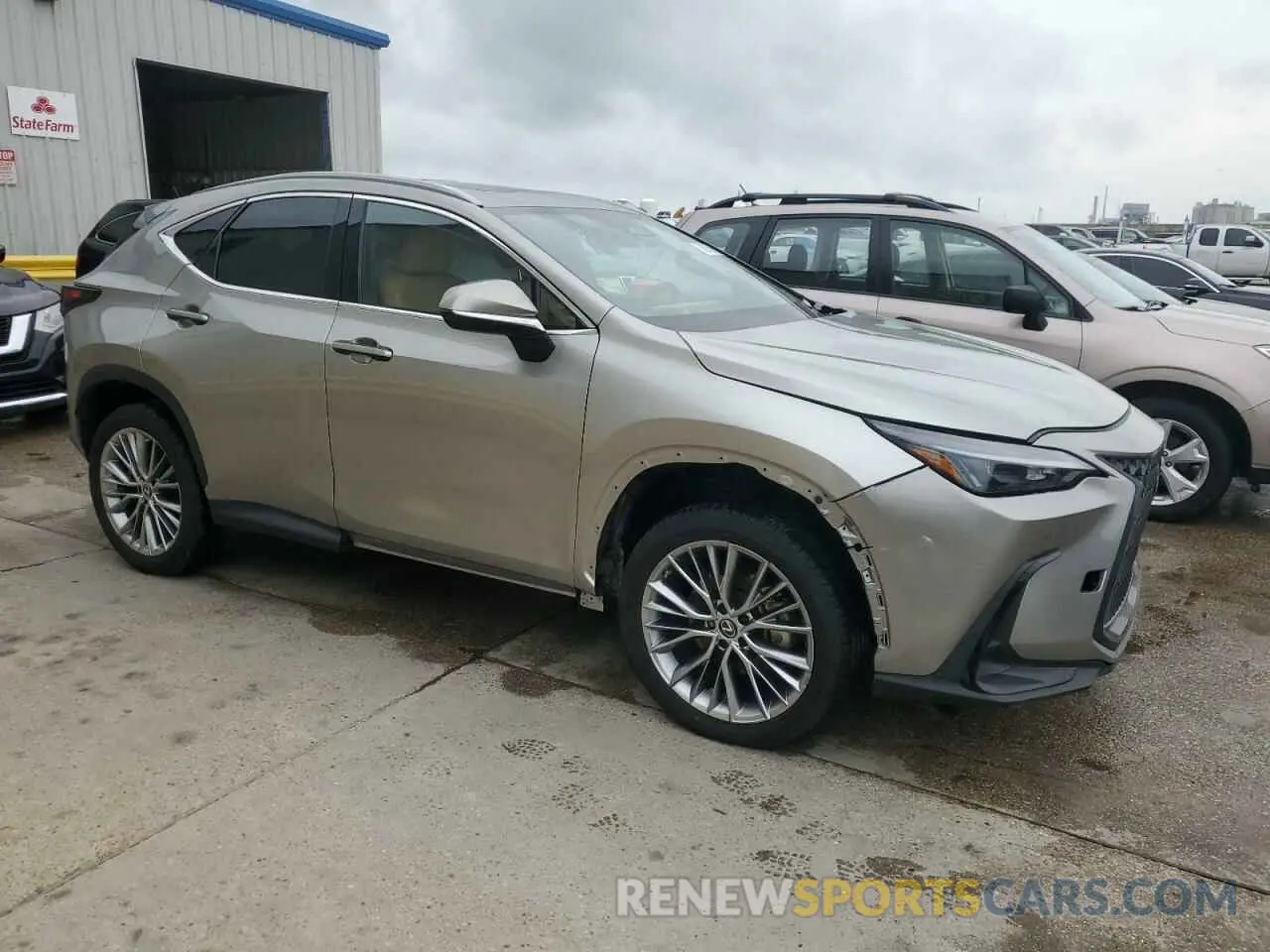4 Photograph of a damaged car 2T2GKCEZ4NC008144 LEXUS NX 350H 2022