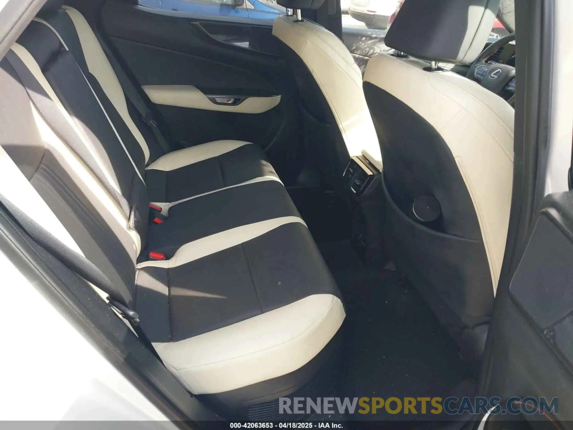 8 Фотография поврежденного автомобиля 2T2GKCEZ6NC002264 LEXUS NX 350H 2022