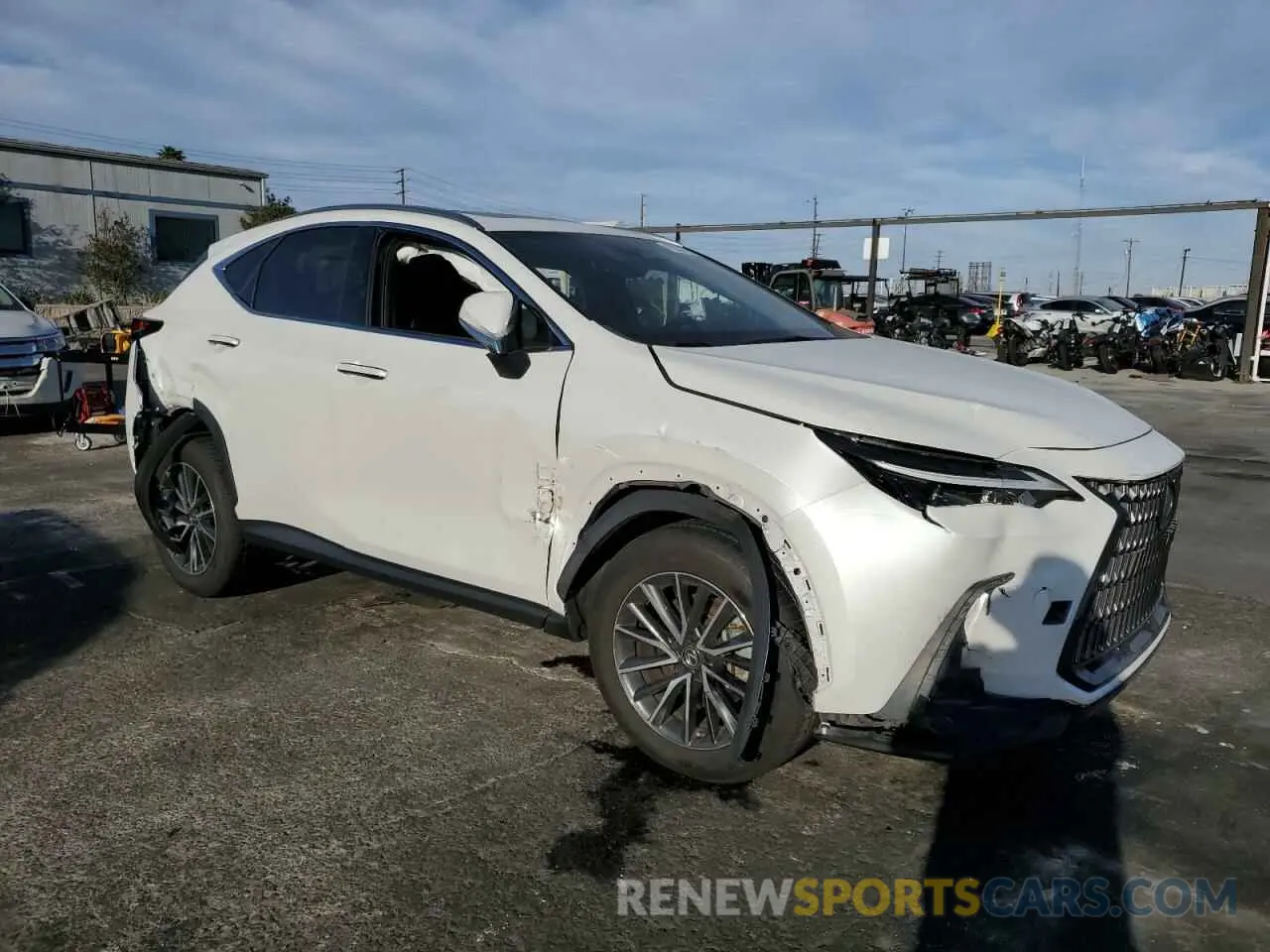 4 Фотография поврежденного автомобиля JTJAKCEZ0N2000242 LEXUS NX 350H 2022