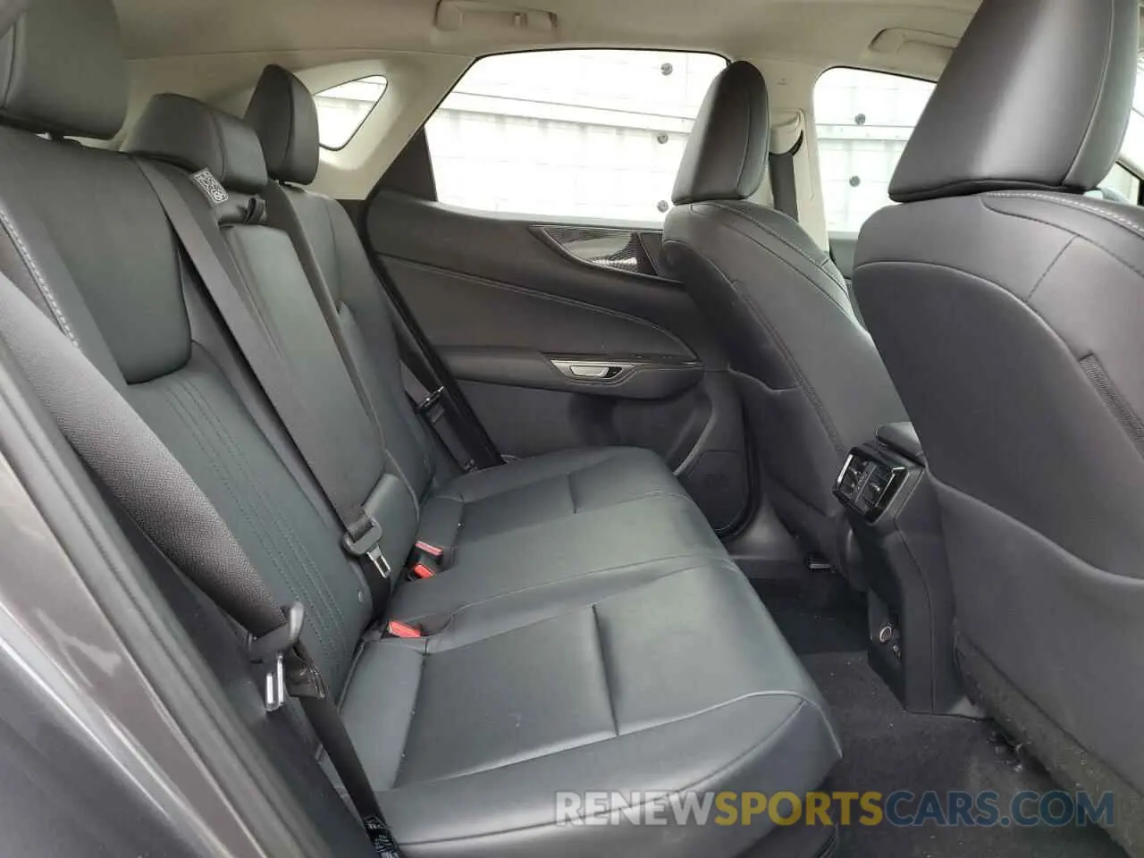 11 Фотография поврежденного автомобиля JTJAKCEZ0N5001874 LEXUS NX 350H 2022