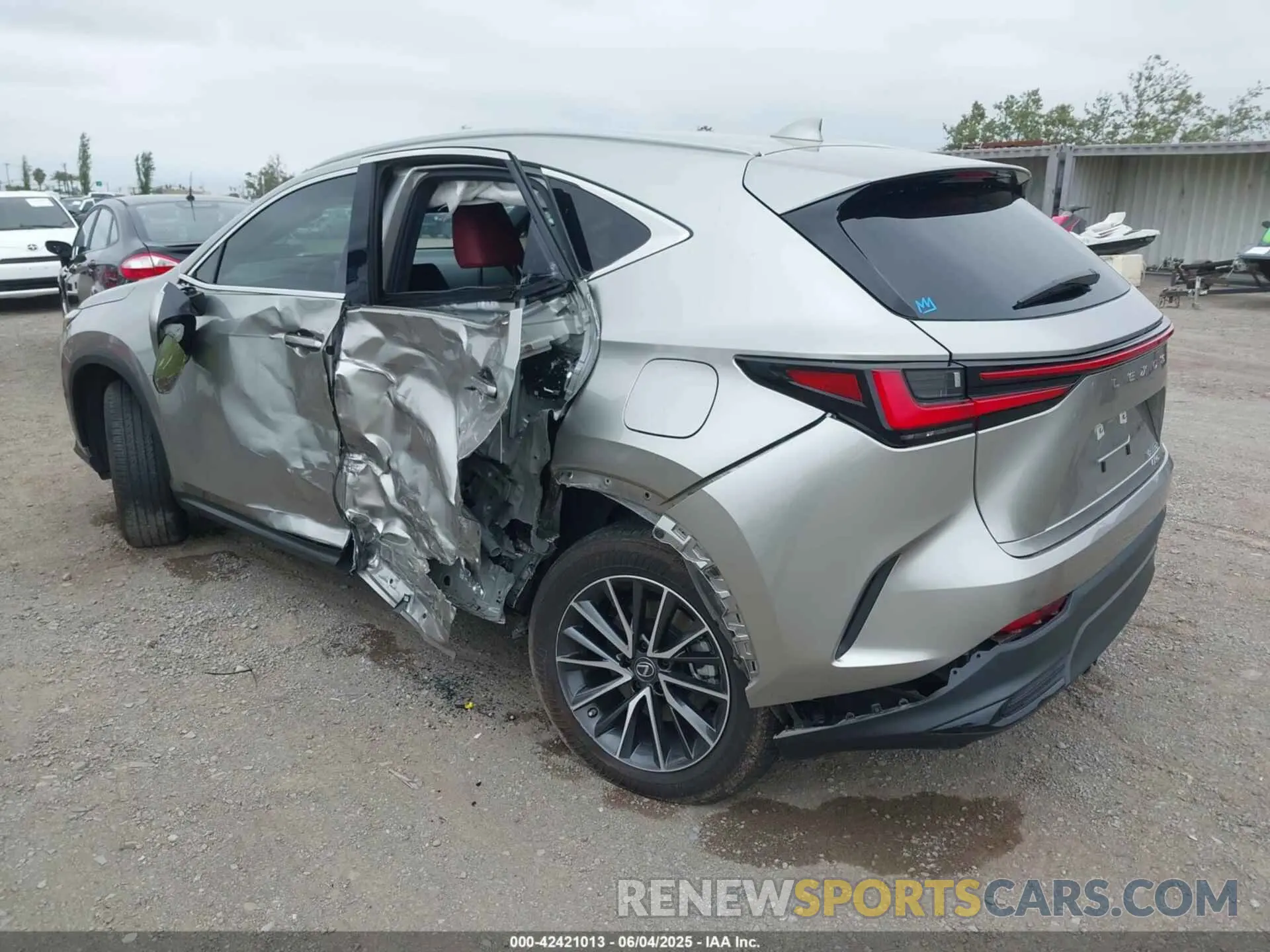 3 Фотография поврежденного автомобиля JTJAKCEZ3N5003098 LEXUS NX 350H 2022