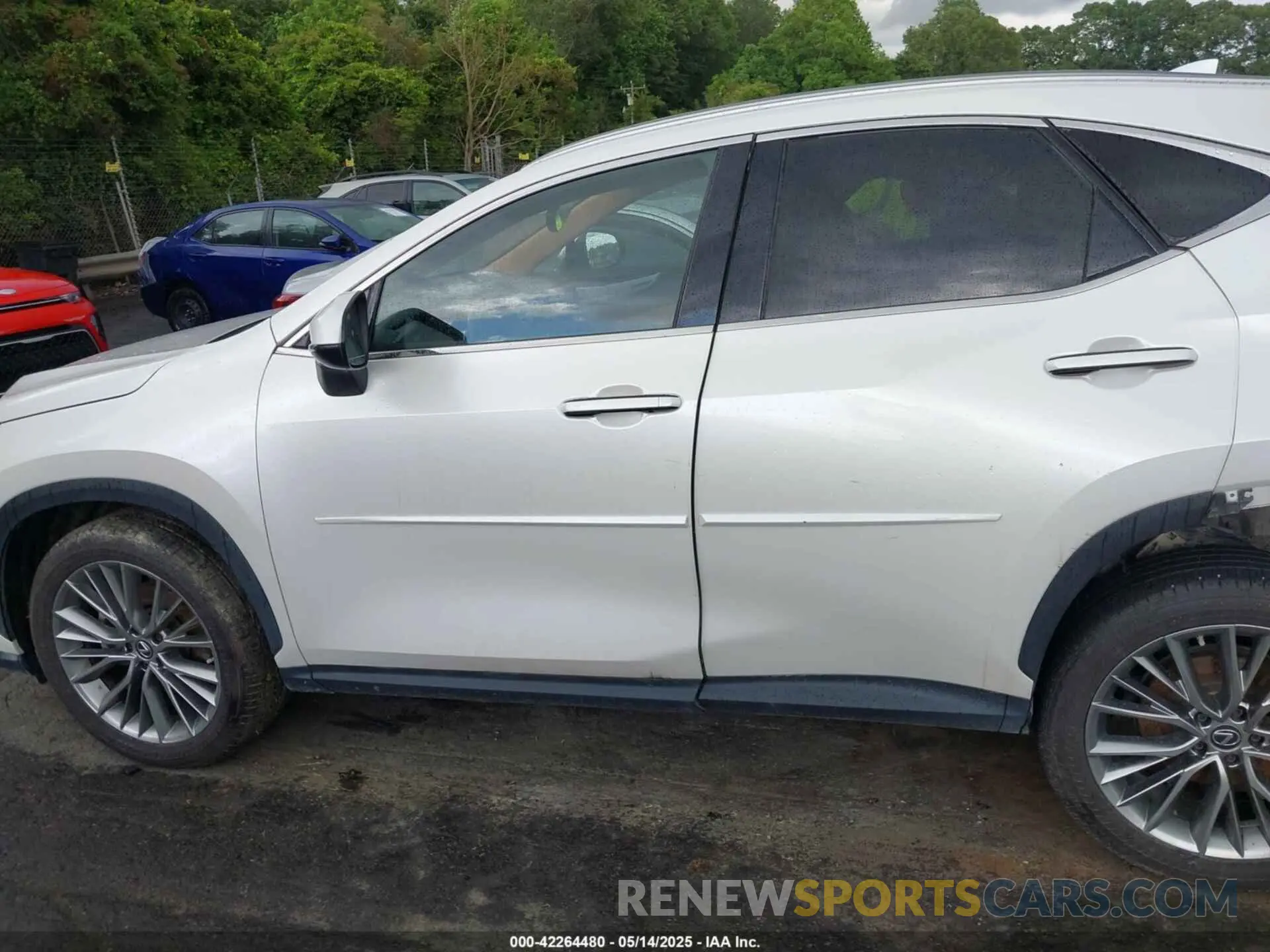 14 Photograph of a damaged car JTJGKCEZ5N5002142 LEXUS NX 350H 2022