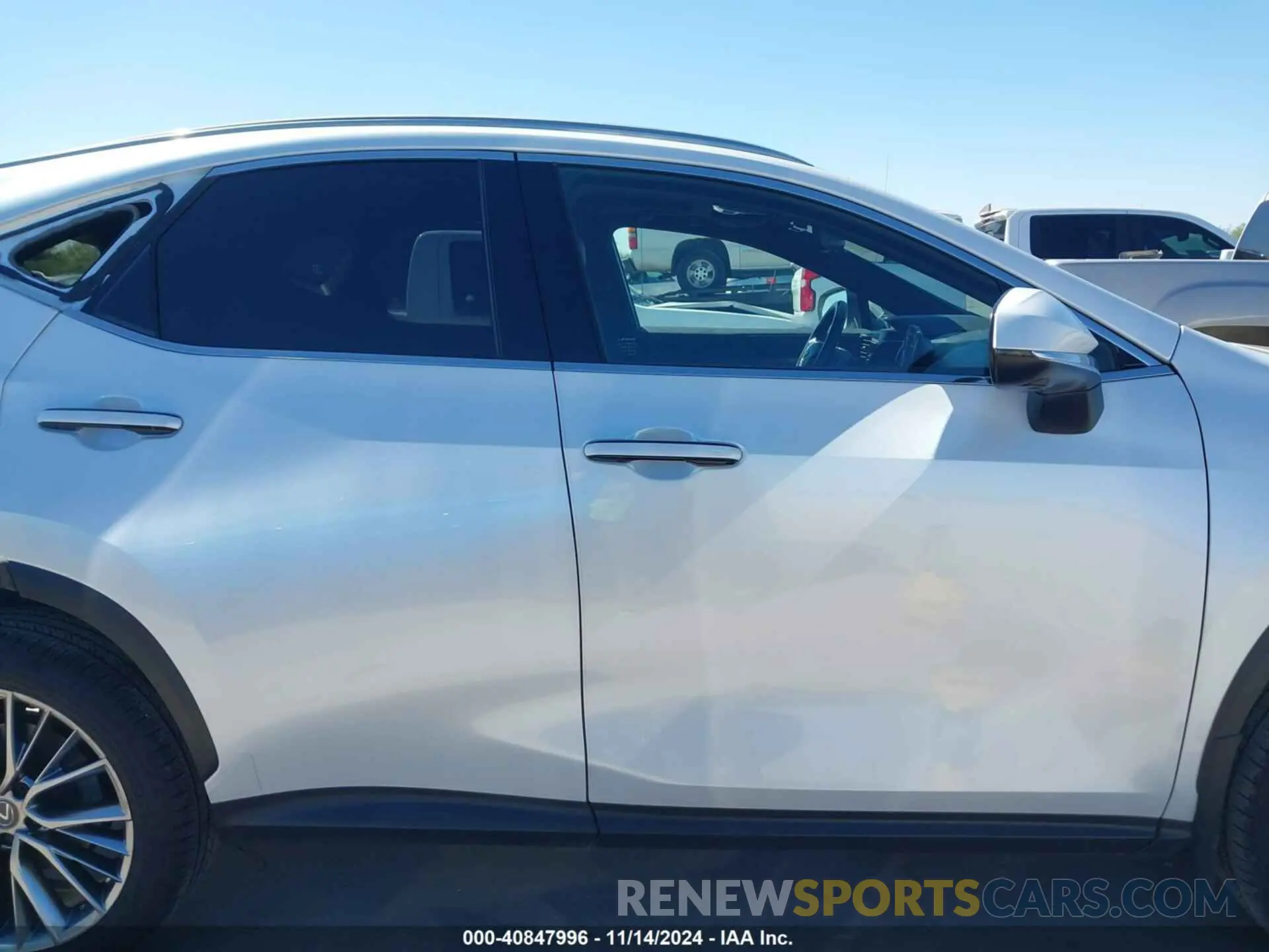 14 Photograph of a damaged car JTJHKCEZXN5004487 LEXUS NX 350H 2022