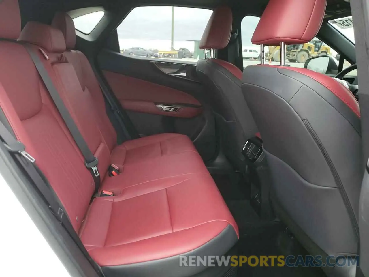 11 Фотография поврежденного автомобиля JTJGKCEZXP2013352 LEXUS NX 350H 2023