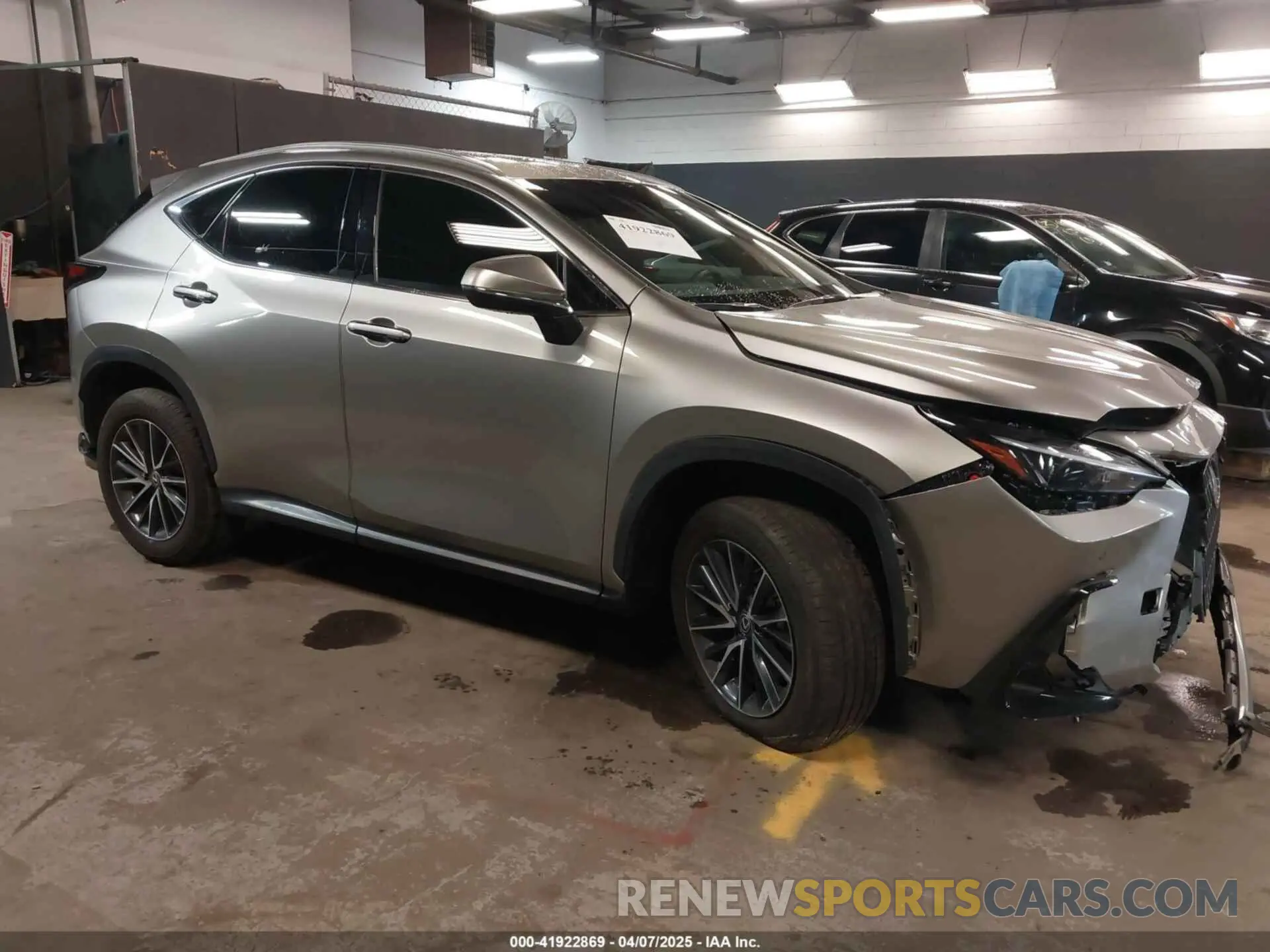 1 Фотография поврежденного автомобиля 2T2GKCEZ3RC016337 LEXUS NX 350H 2024