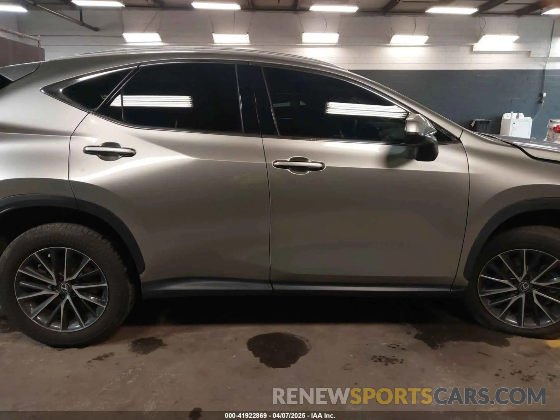 13 Фотография поврежденного автомобиля 2T2GKCEZ3RC016337 LEXUS NX 350H 2024