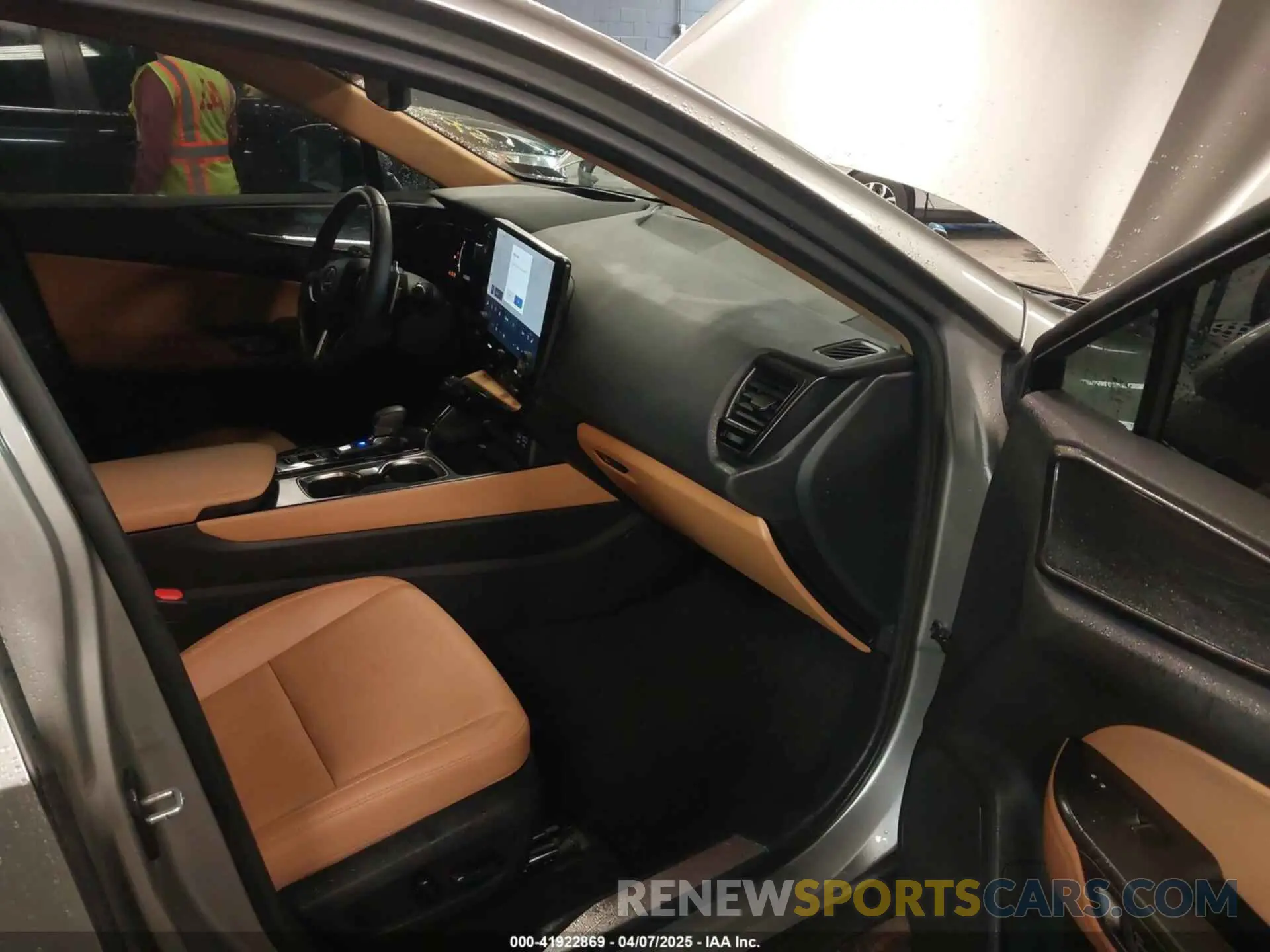 5 Фотография поврежденного автомобиля 2T2GKCEZ3RC016337 LEXUS NX 350H 2024