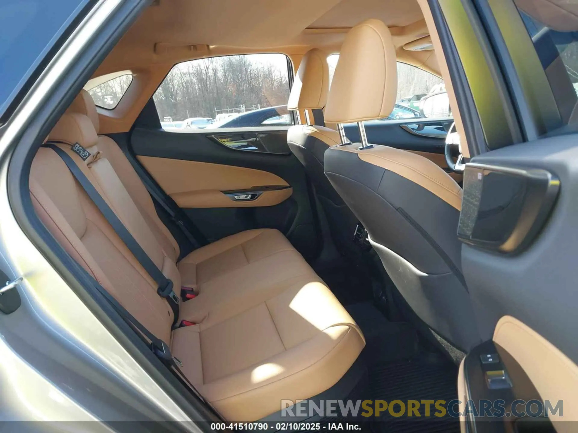 8 Photograph of a damaged car JTJGKCEZ3R5021908 LEXUS NX 350H 2024