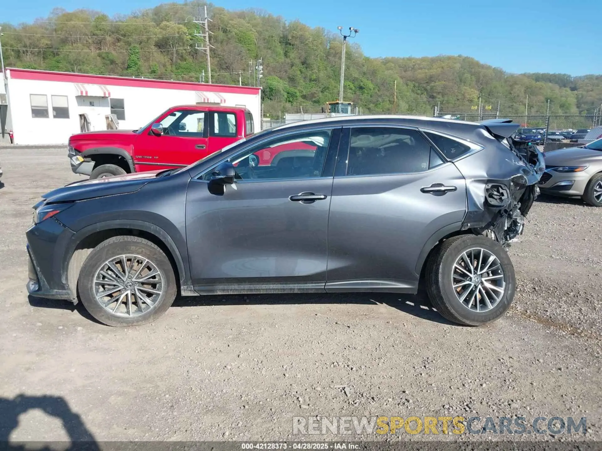 15 Фотография поврежденного автомобиля JTJGKCEZ9R5015241 LEXUS NX 350H 2024