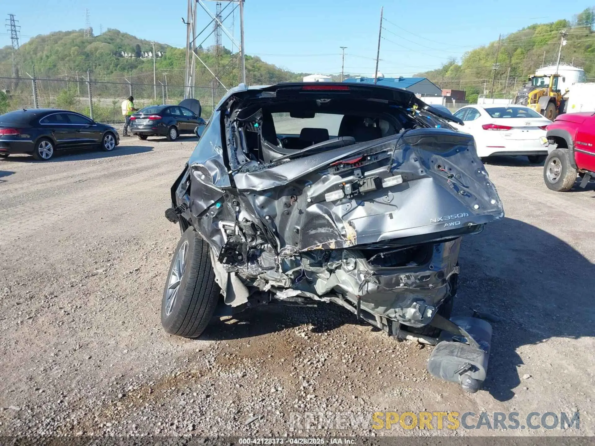17 Фотография поврежденного автомобиля JTJGKCEZ9R5015241 LEXUS NX 350H 2024