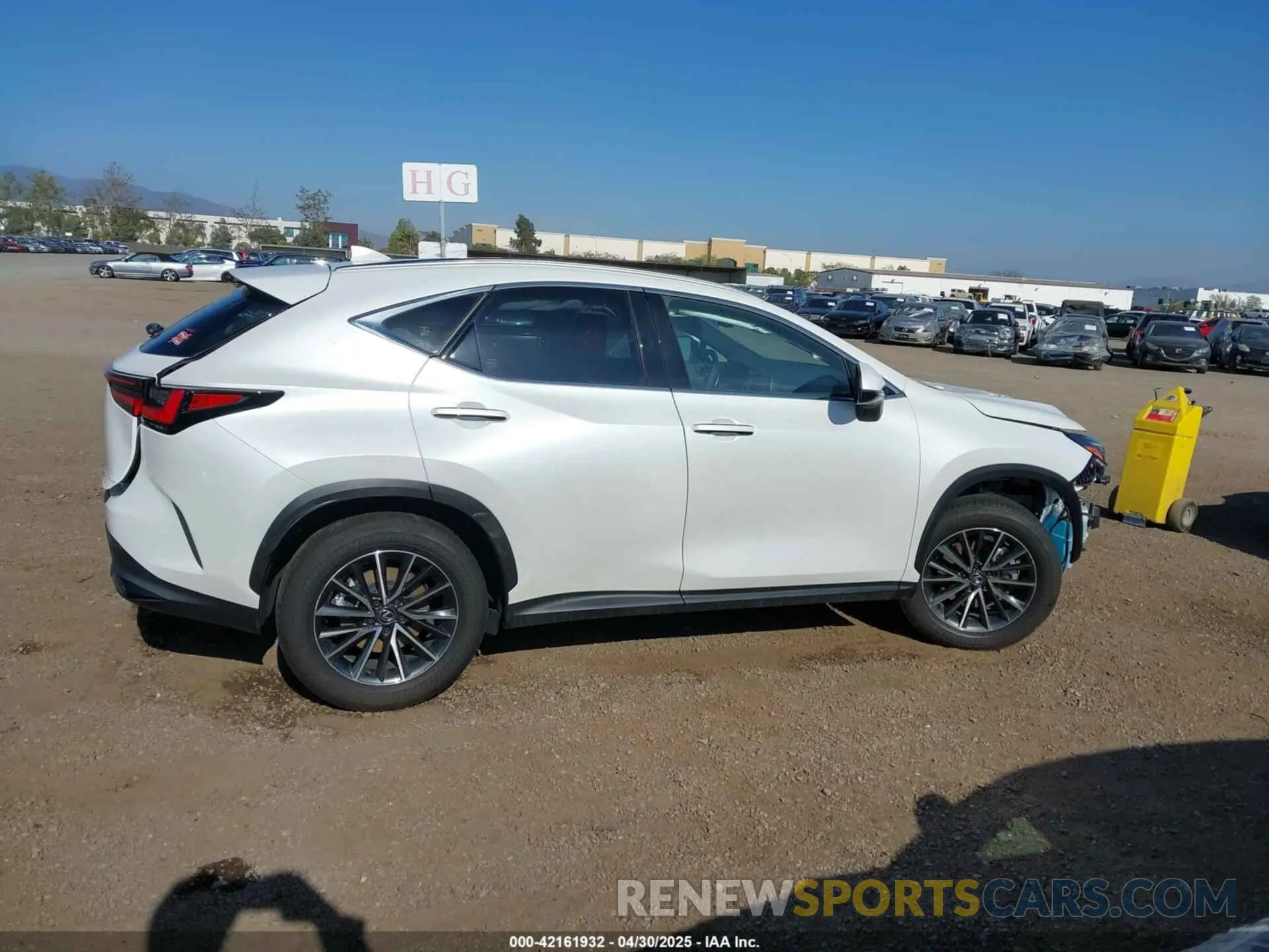 14 Фотография поврежденного автомобиля JTJGKCEZXR5013787 LEXUS NX 350H 2024