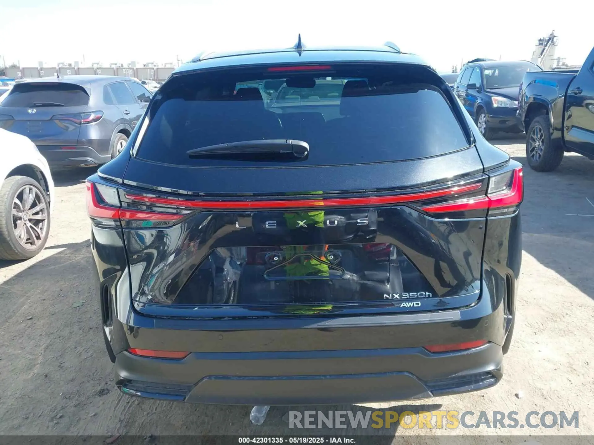 17 Photograph of a damaged car 2T2AKCEZ5SC035967 LEXUS NX 350H 2025